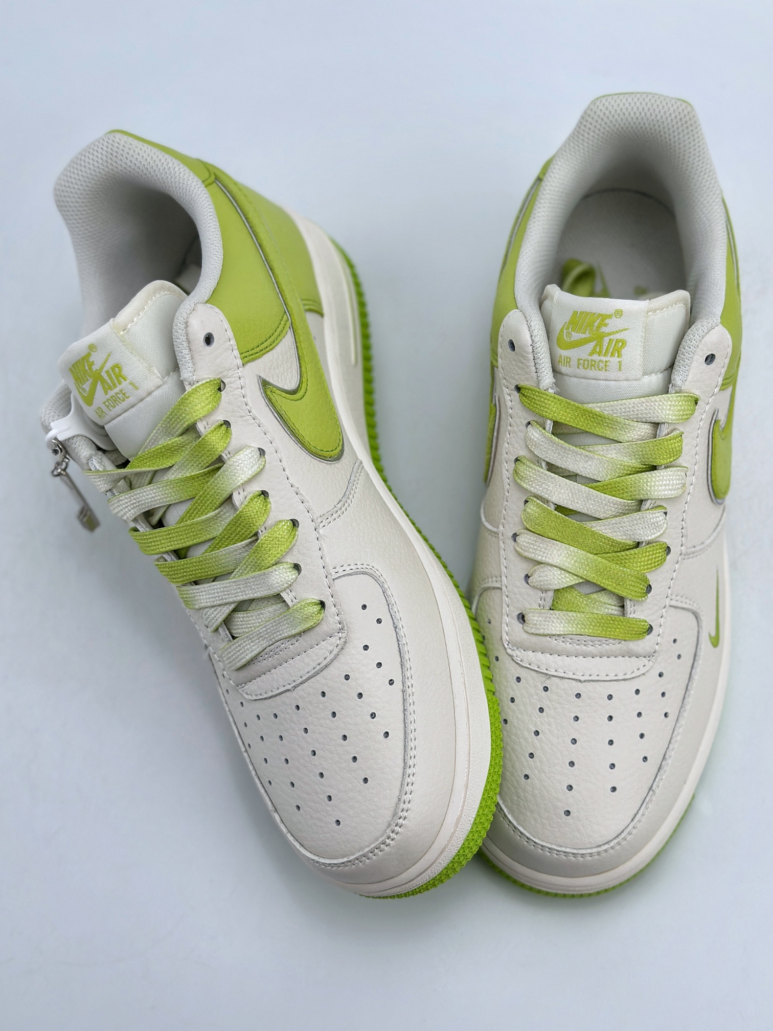 220 Nike Air Force 1 Low 07 x Travis Scott 苹果绿 IO5636-222