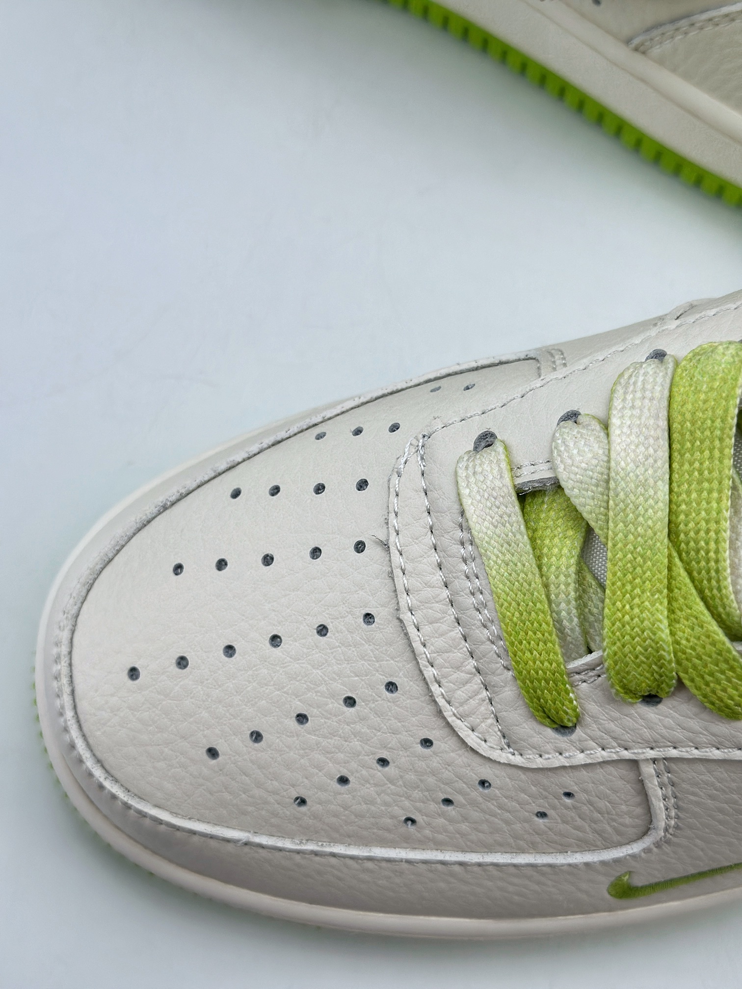 220 Nike Air Force 1 Low 07 x Travis Scott 苹果绿 IO5636-222