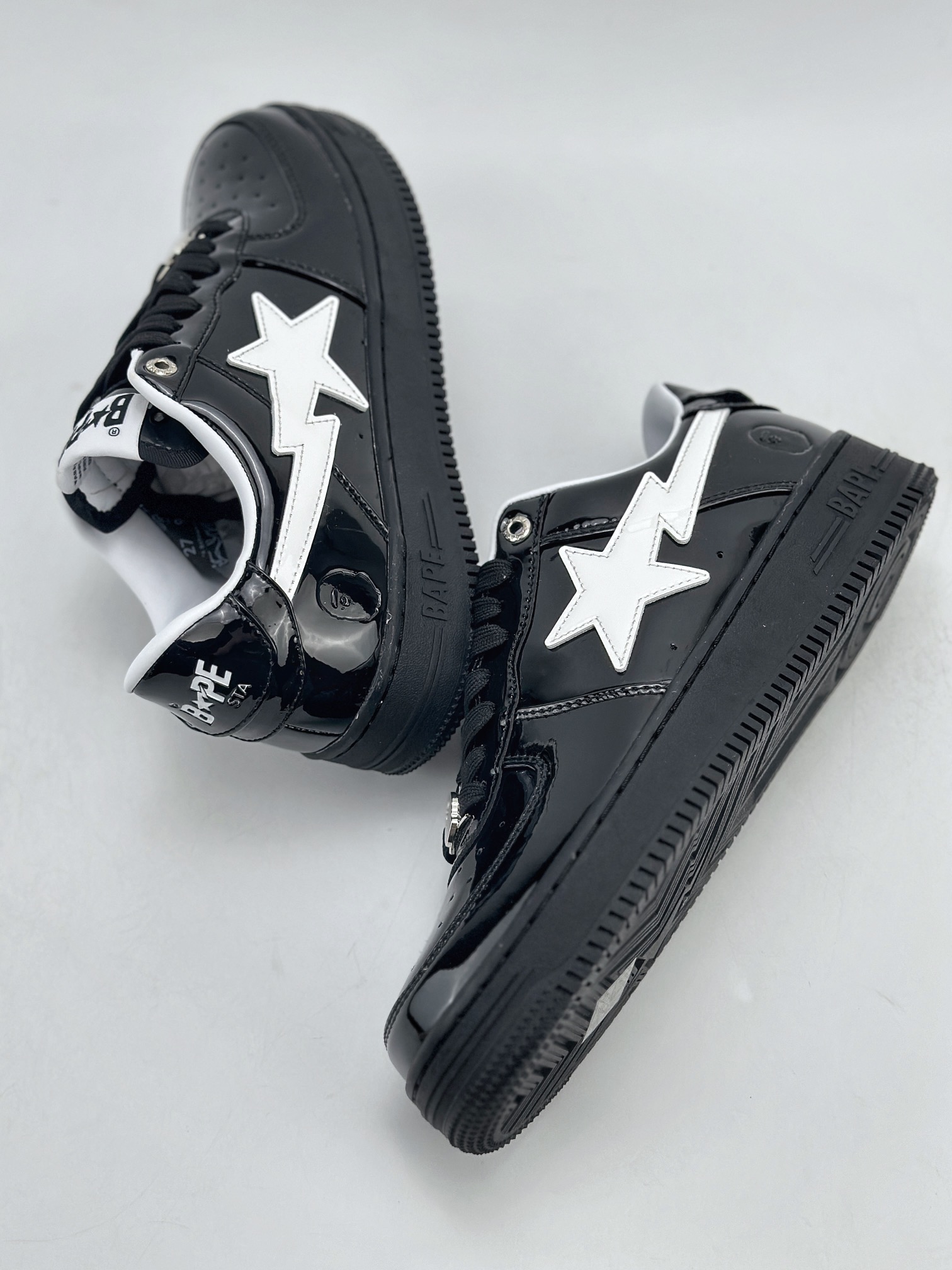200 Nike Air Force 1 Low 07 x BAPE 黑白漆皮 1K30191302