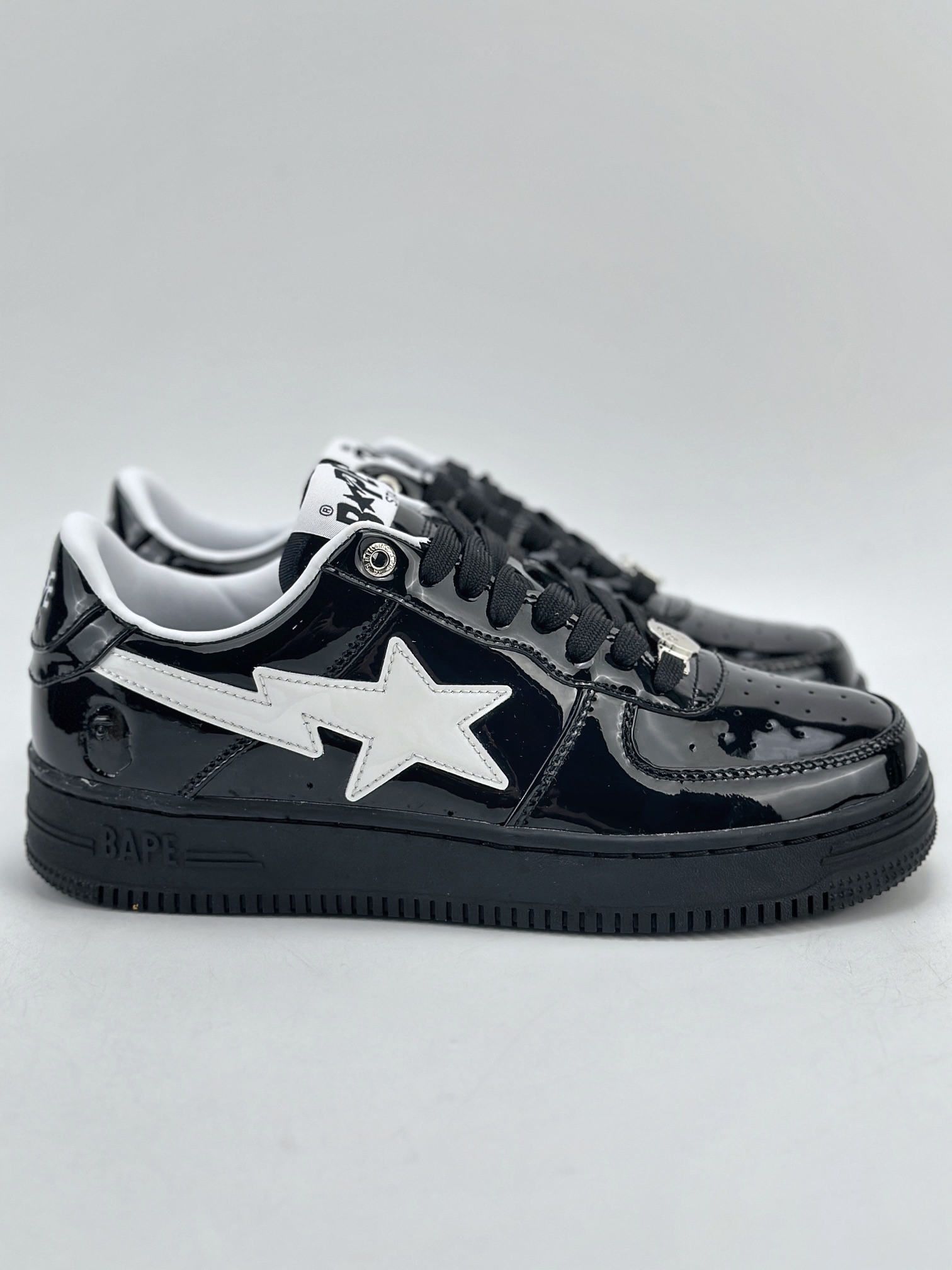 200 Nike Air Force 1 Low 07 x BAPE 黑白漆皮 1K30191302