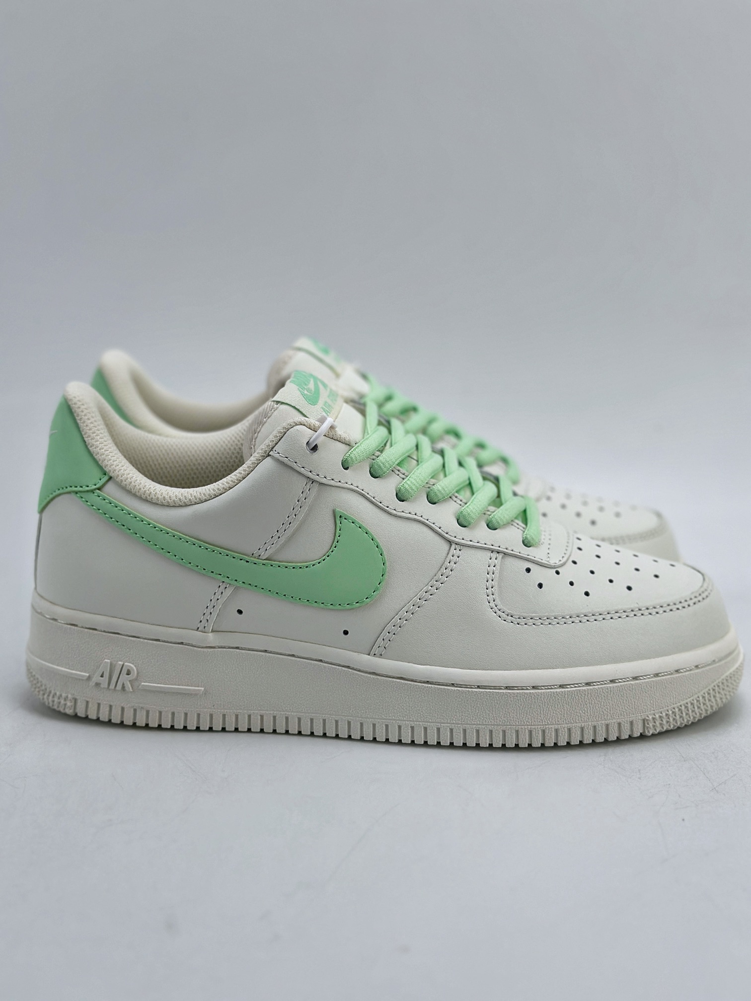 200 Nike Air Force 1 Low 07 白浅绿 CQ5059-223