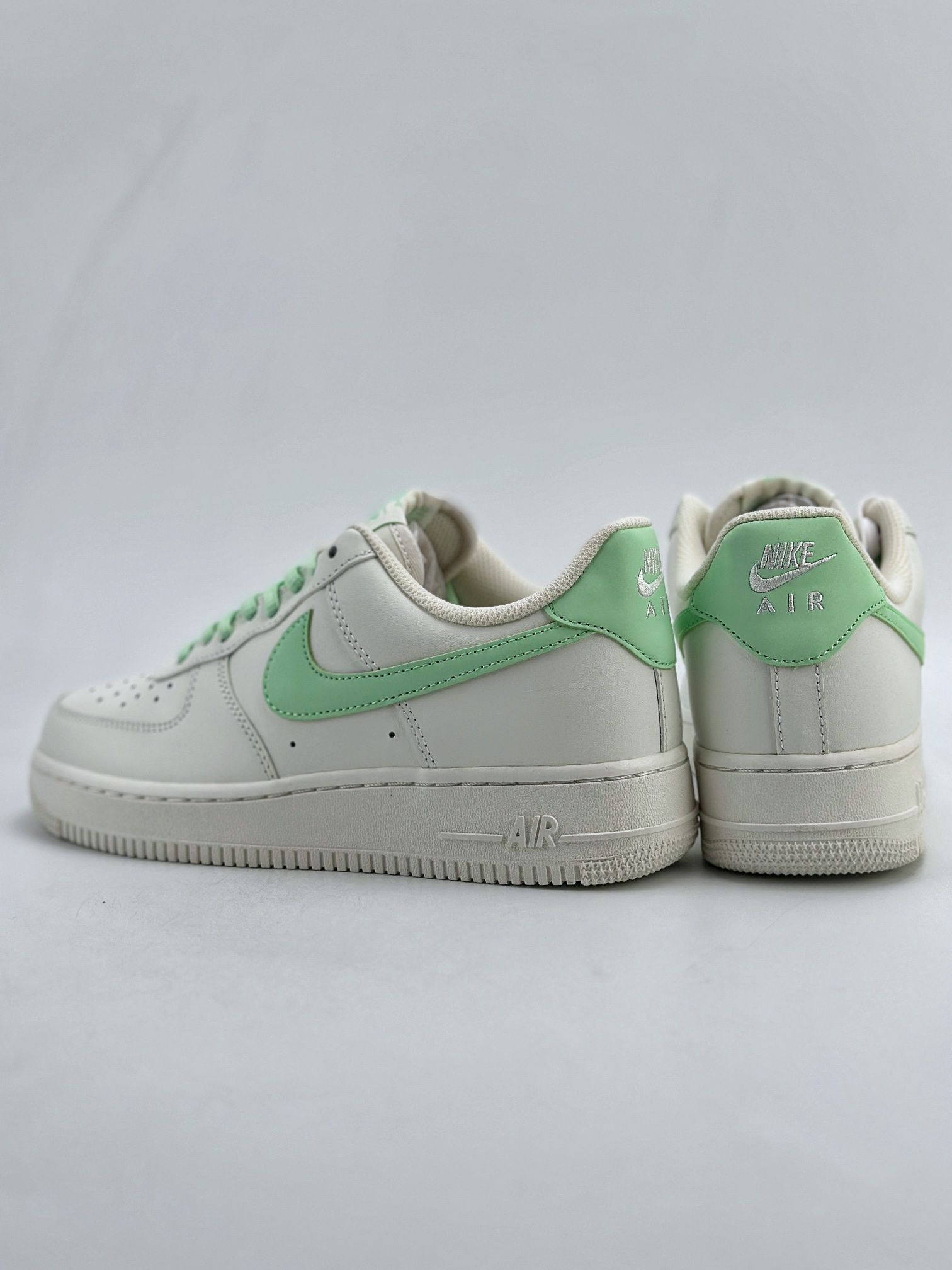 200 Nike Air Force 1 Low 07 白浅绿 CQ5059-223