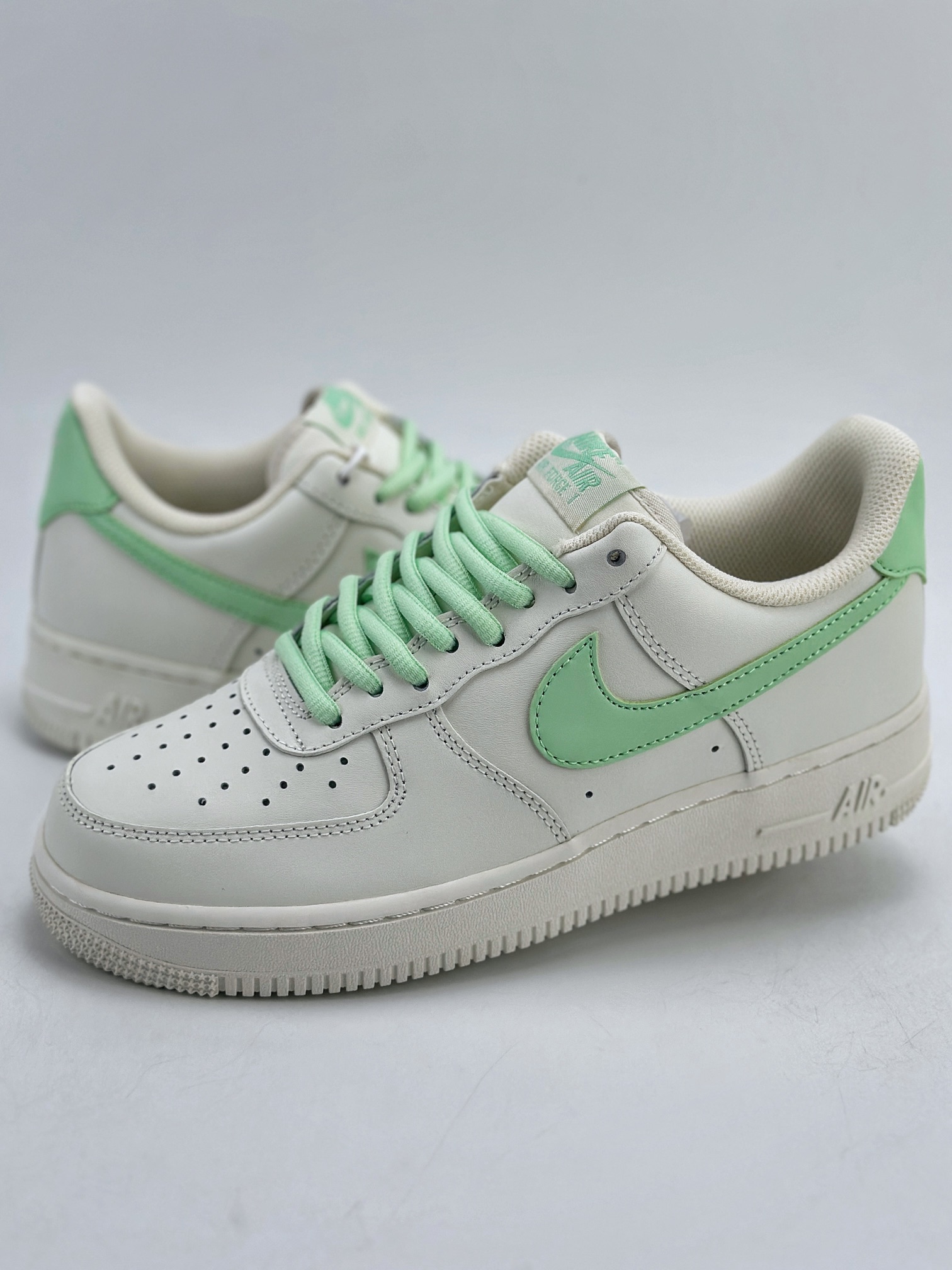 200 Nike Air Force 1 Low 07 白浅绿 CQ5059-223