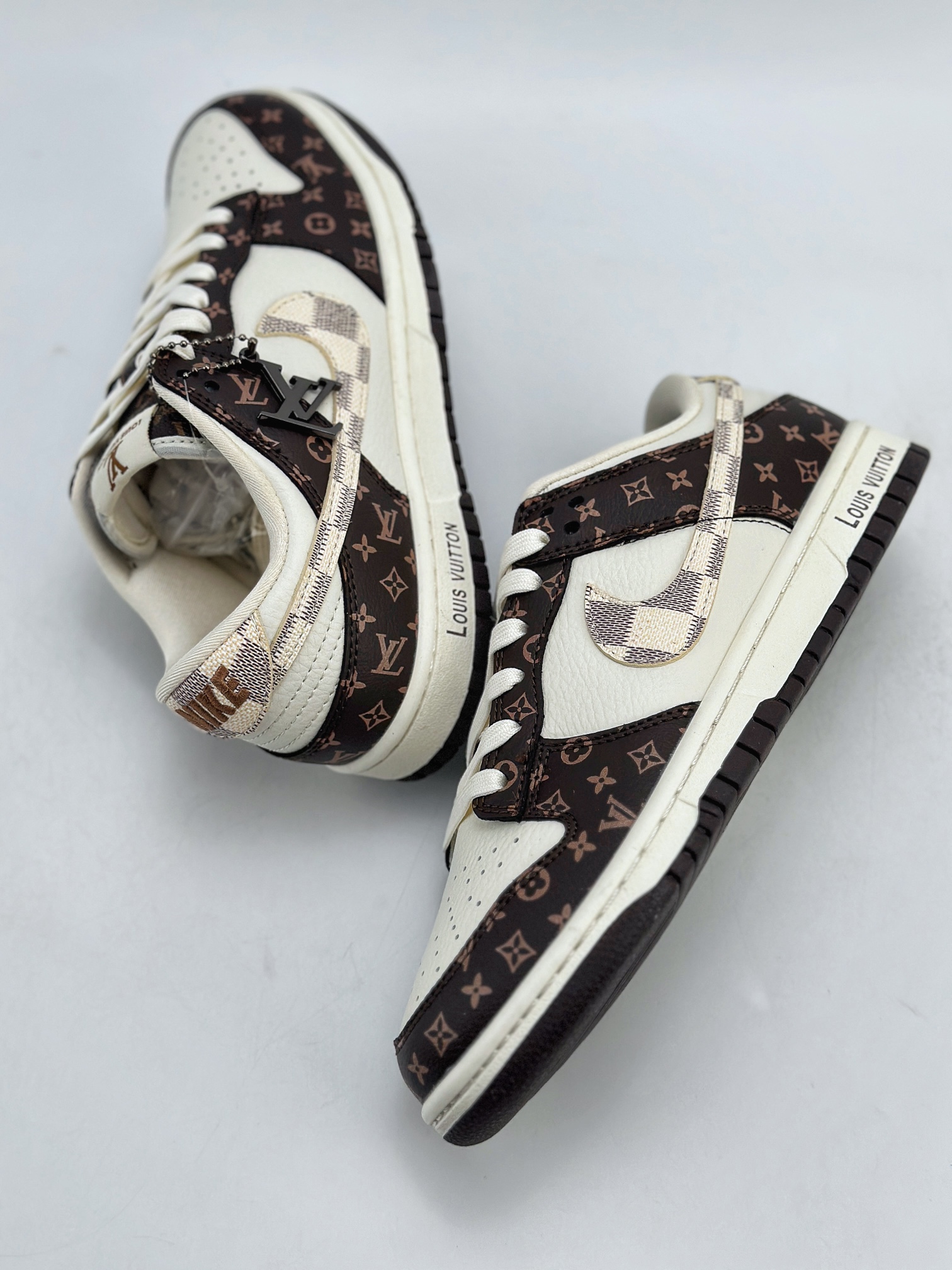 280 Nike SB Dunk Low x Louis Vuitton 白棕老花 SJ2068-253