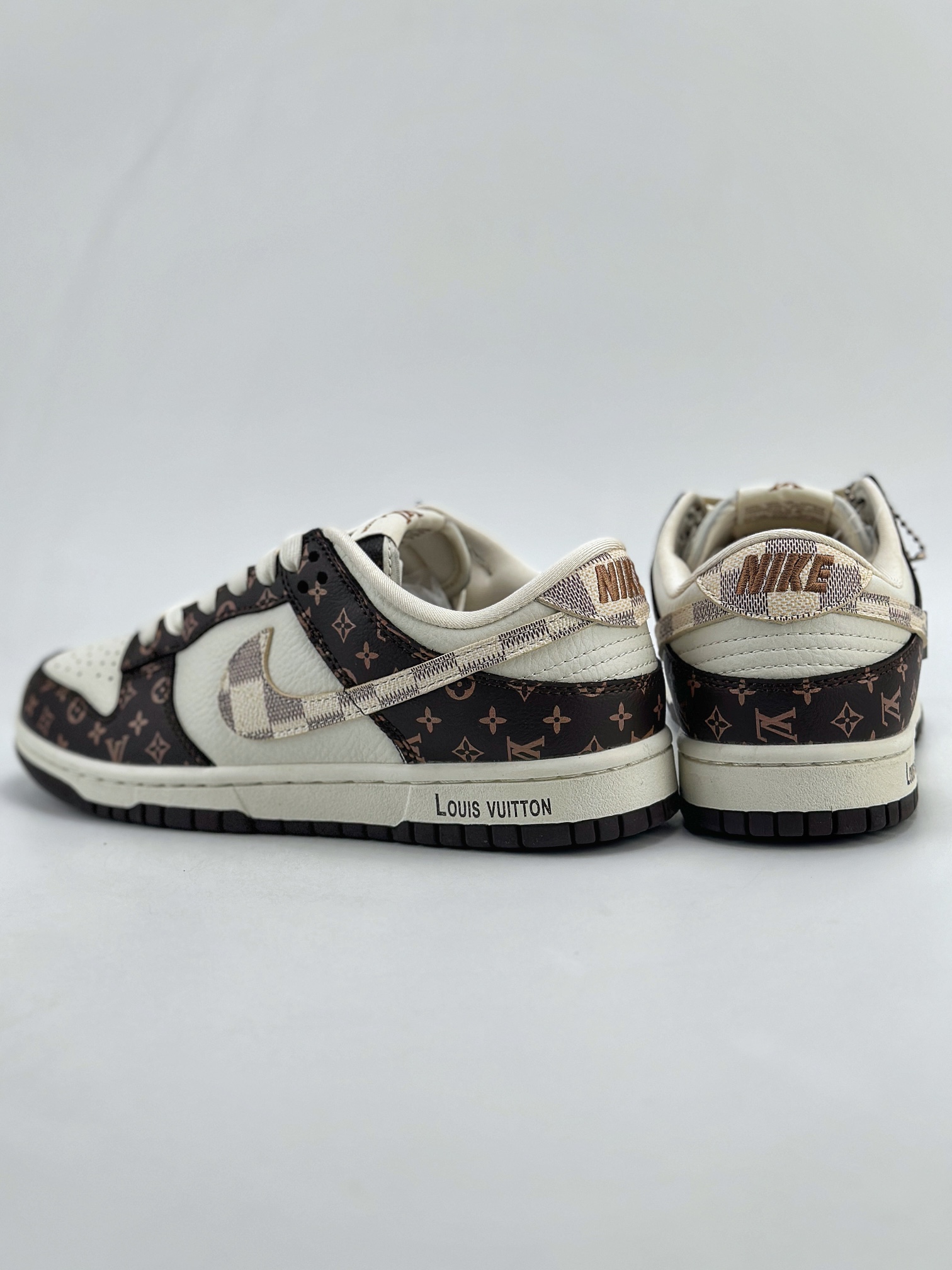 280 Nike SB Dunk Low x Louis Vuitton 白棕老花 SJ2068-253