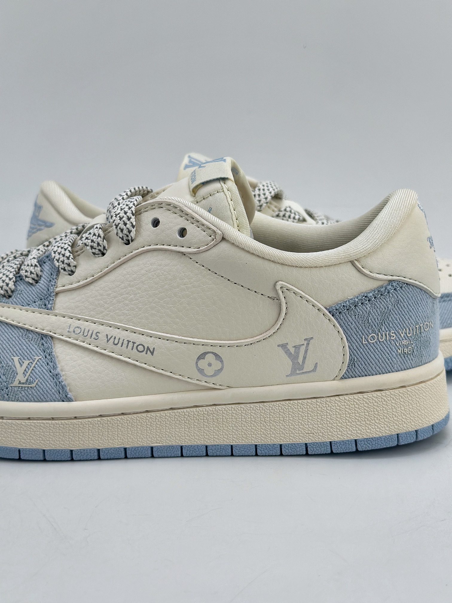 280 Travis Scott x Nike Air Jordan 1 Low x Louis Vuitton 三方联名 LJ5188-003