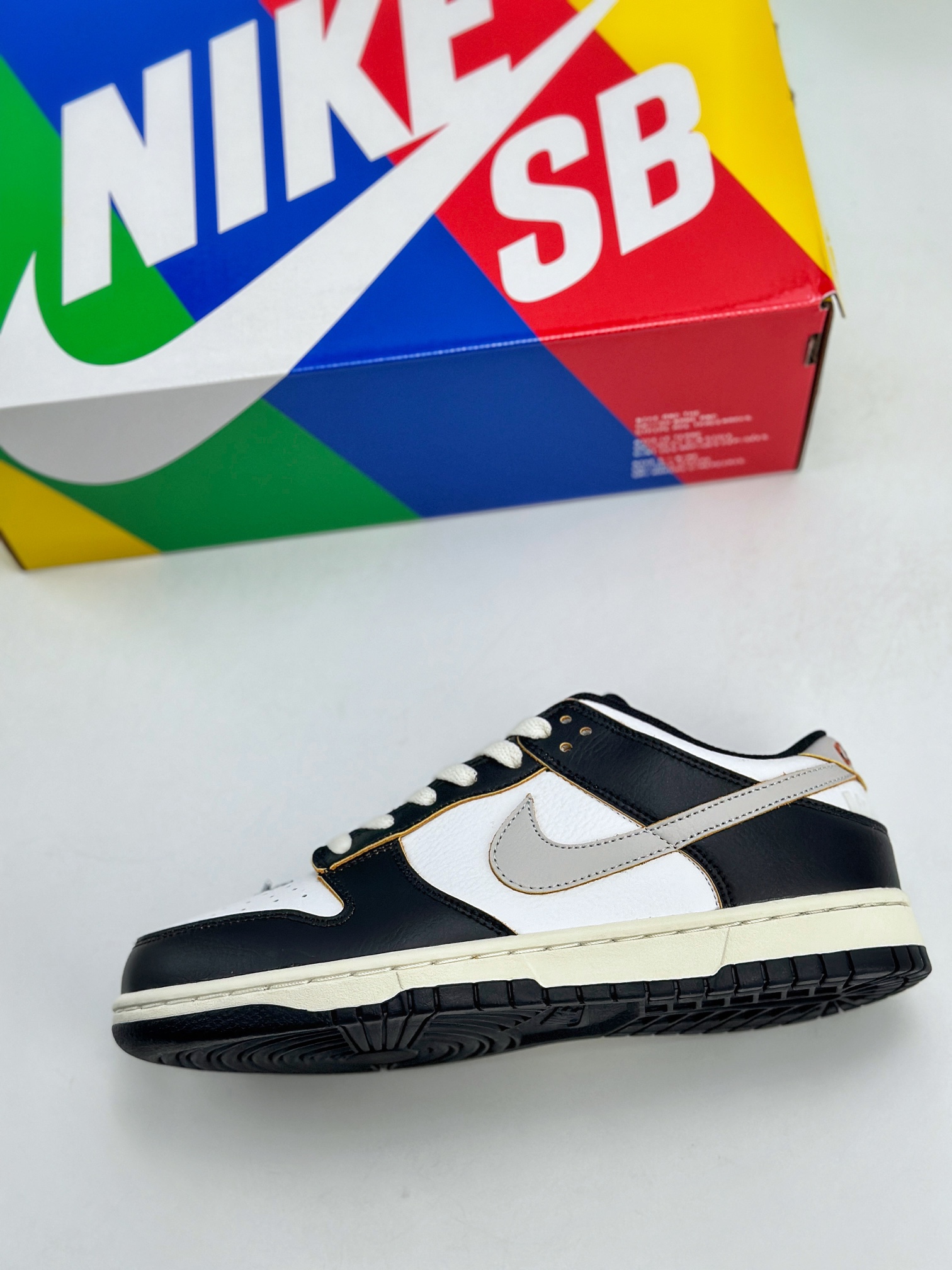 190 NIKE SB Dunk Low x HUF ”San Francisco” 旧金山 FD8775-001