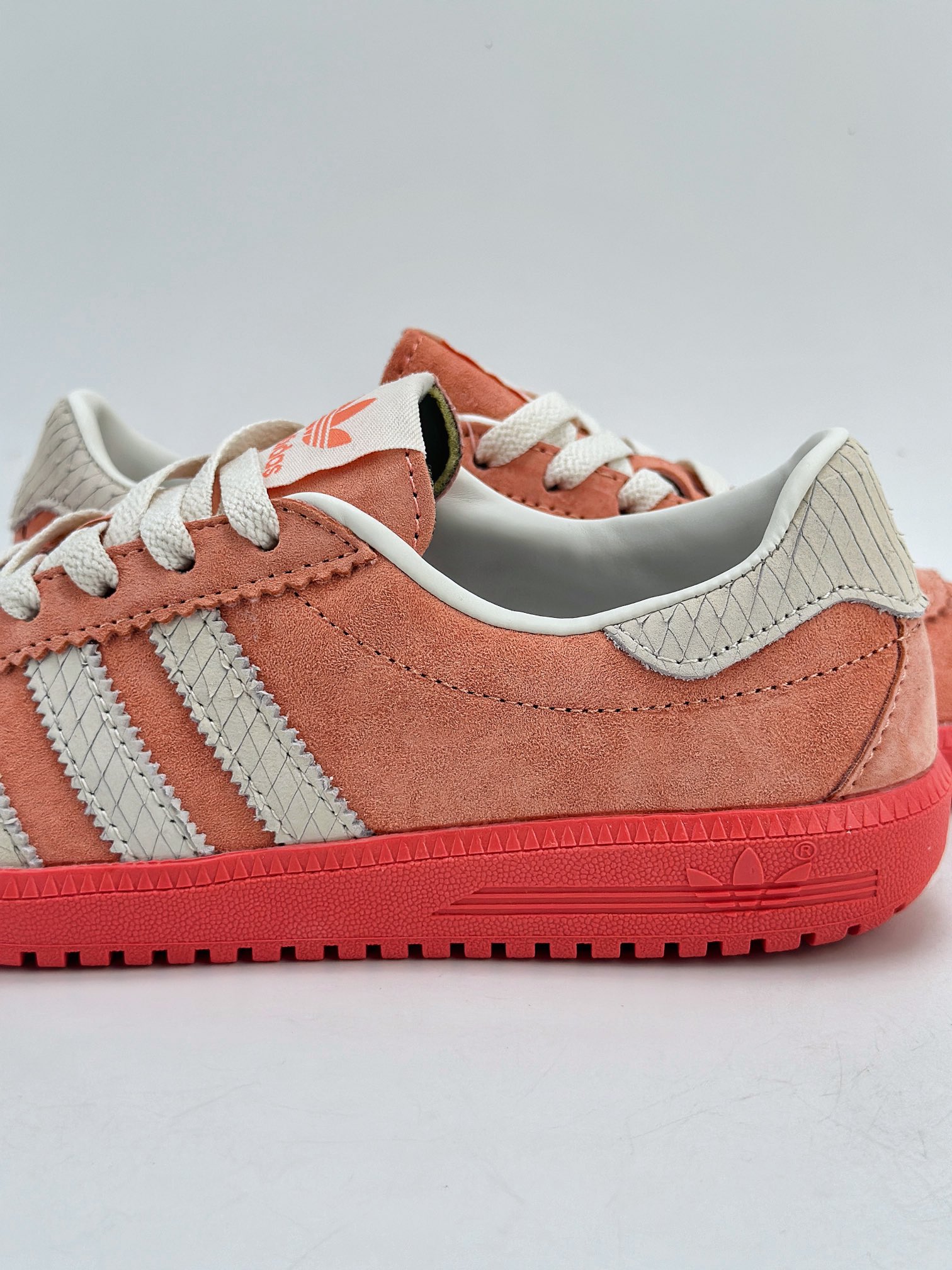 160 adidas originals Bermuda BRMS W IF6559