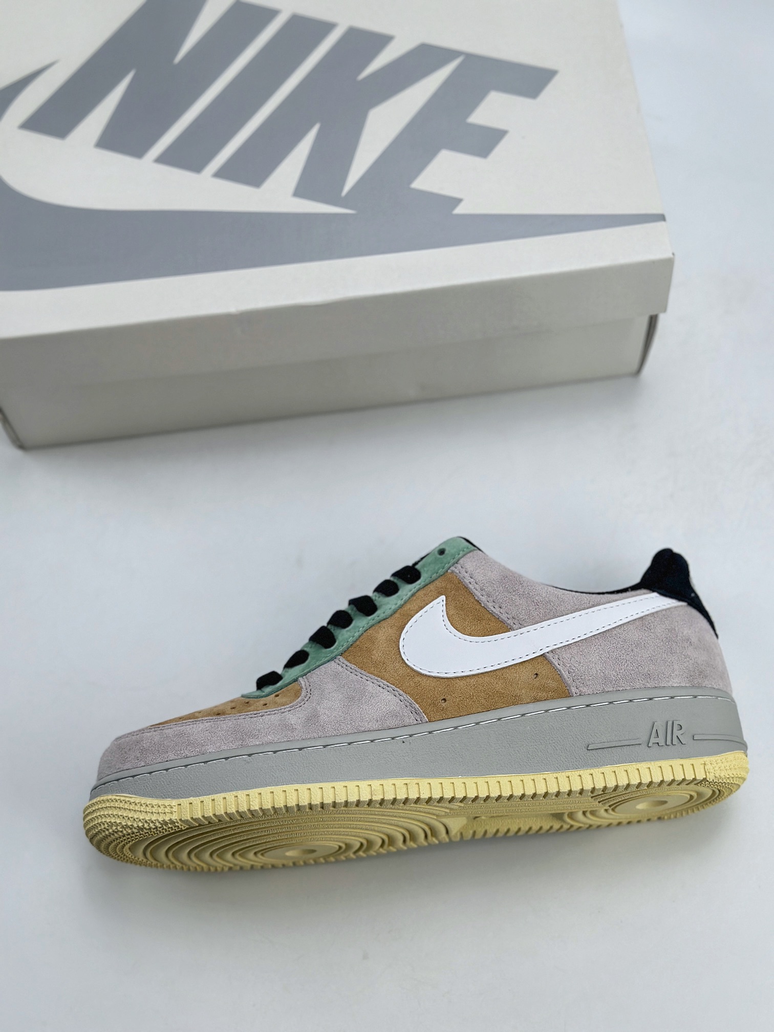 120 Nike Air Force 1 Low 07 翻毛灰棕绿 DV0788-200