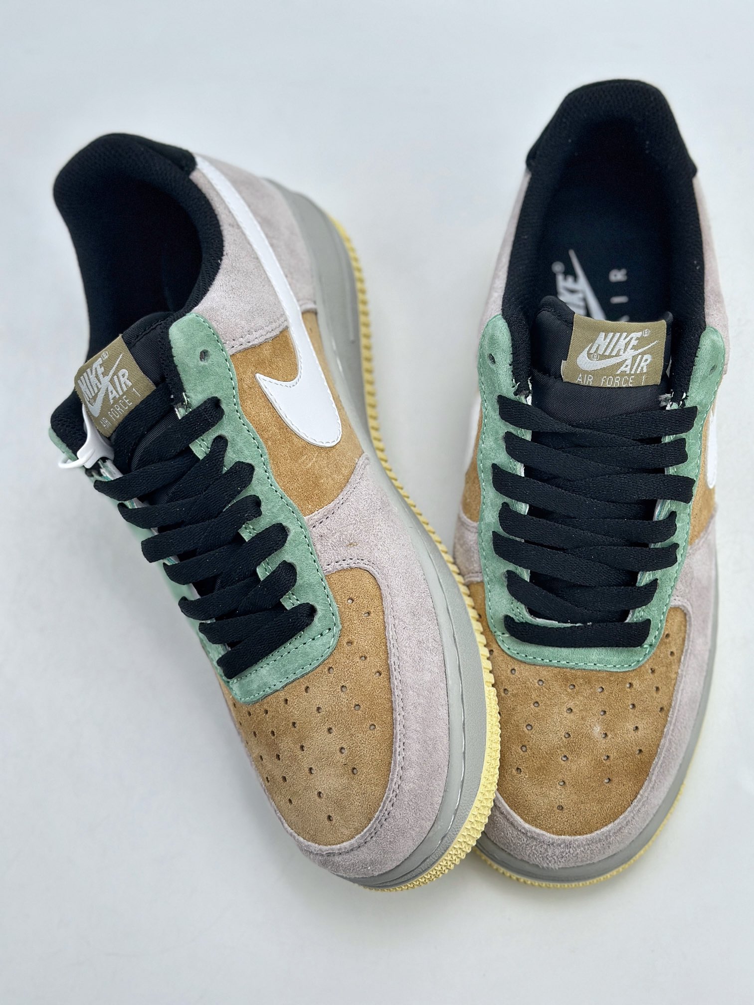 120 Nike Air Force 1 Low 07 翻毛灰棕绿 DV0788-200