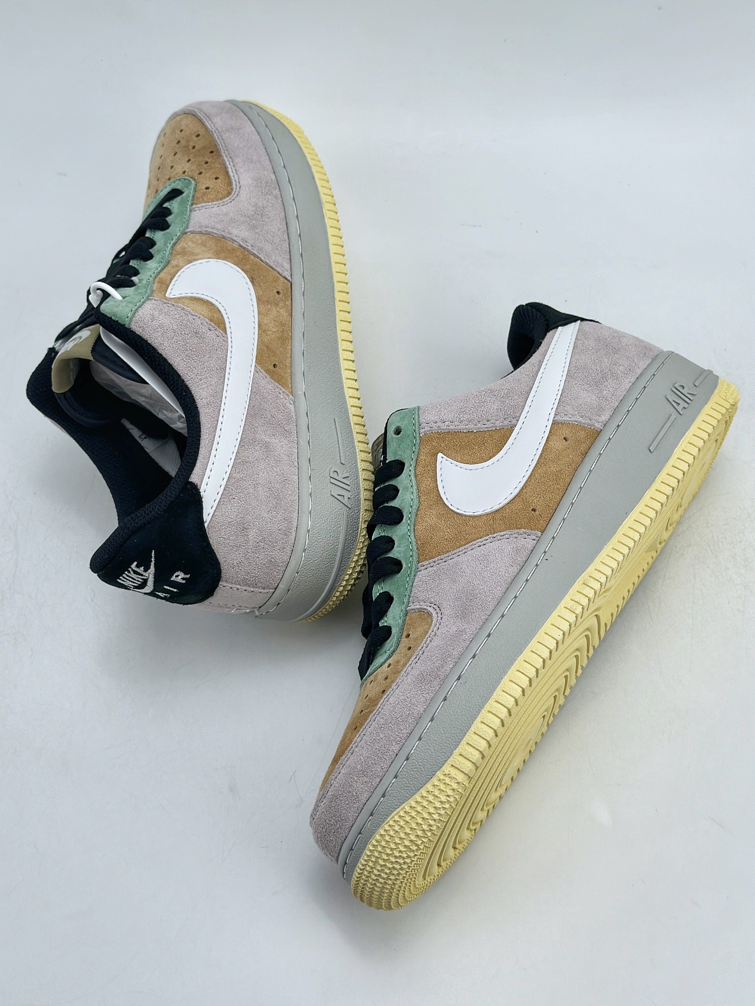 120 Nike Air Force 1 Low 07 翻毛灰棕绿 DV0788-200
