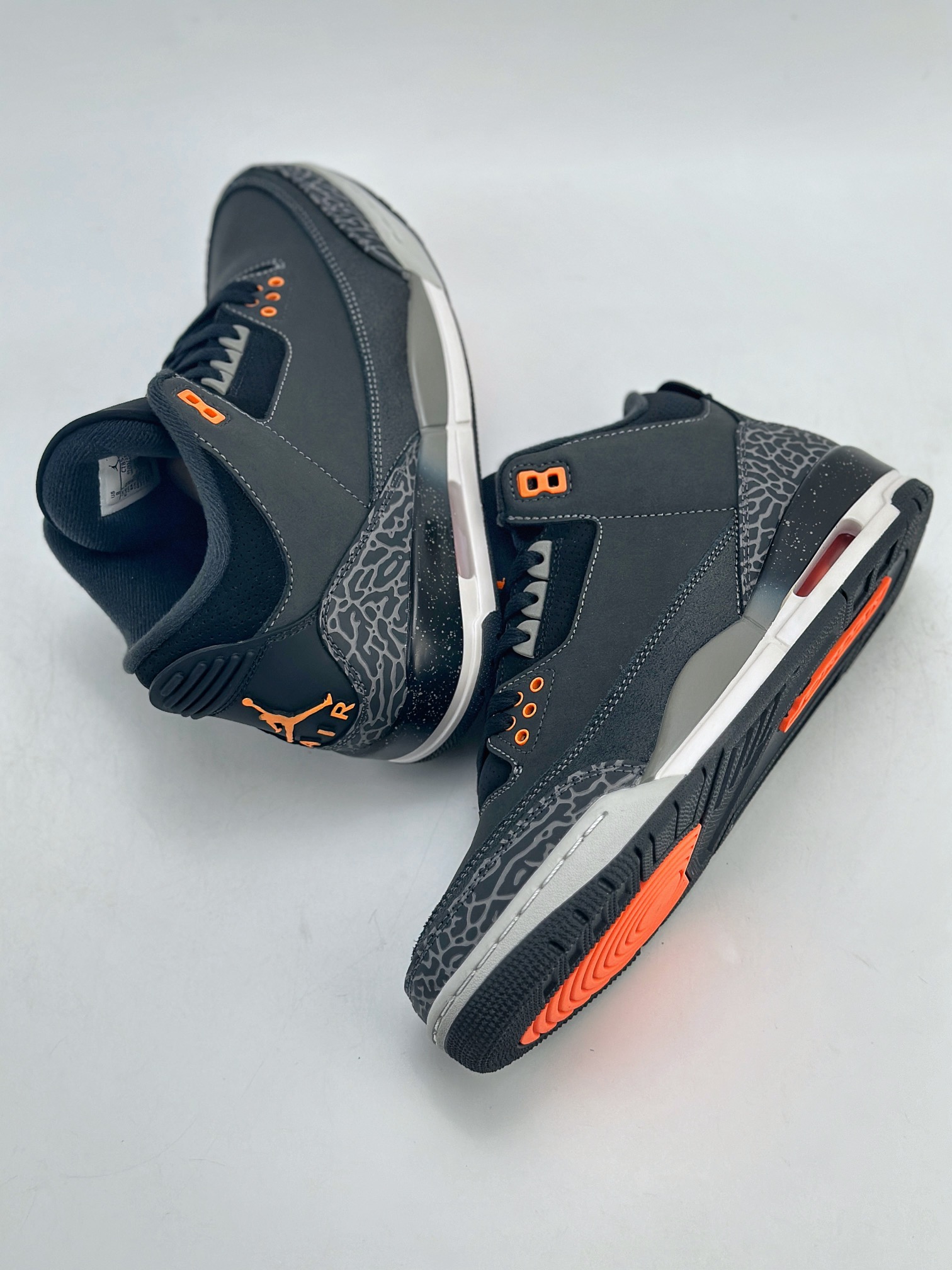 240 Air Jordan 3 Retro ”Fear” 恐惧 潮流复古篮球鞋 CT8532-080