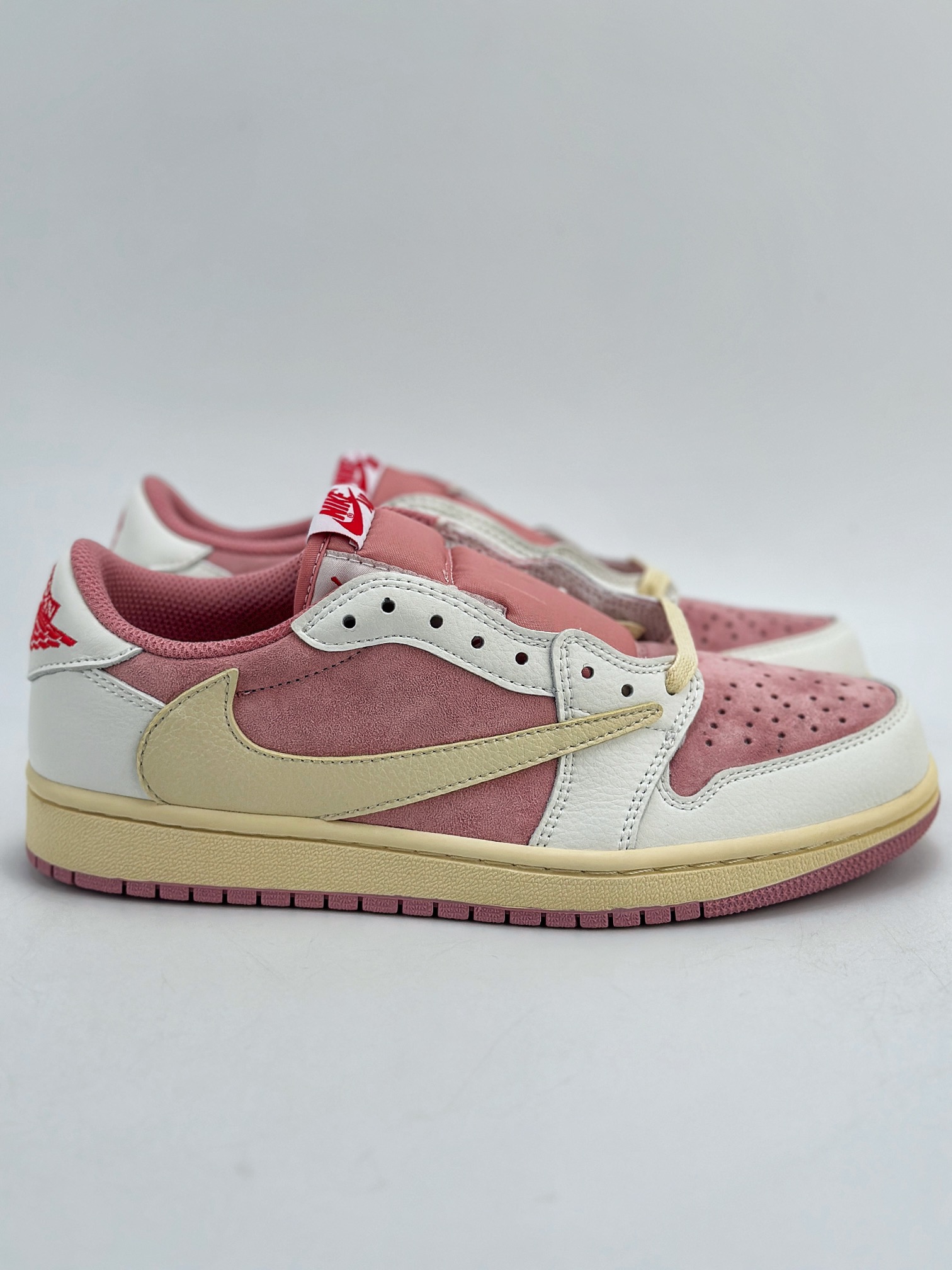 190 Travis Scott x Nike Air Jordan 1 Low x Louis Vuitton Air Jordan 1 Low 桃粉白倒钩 DM7866-600
