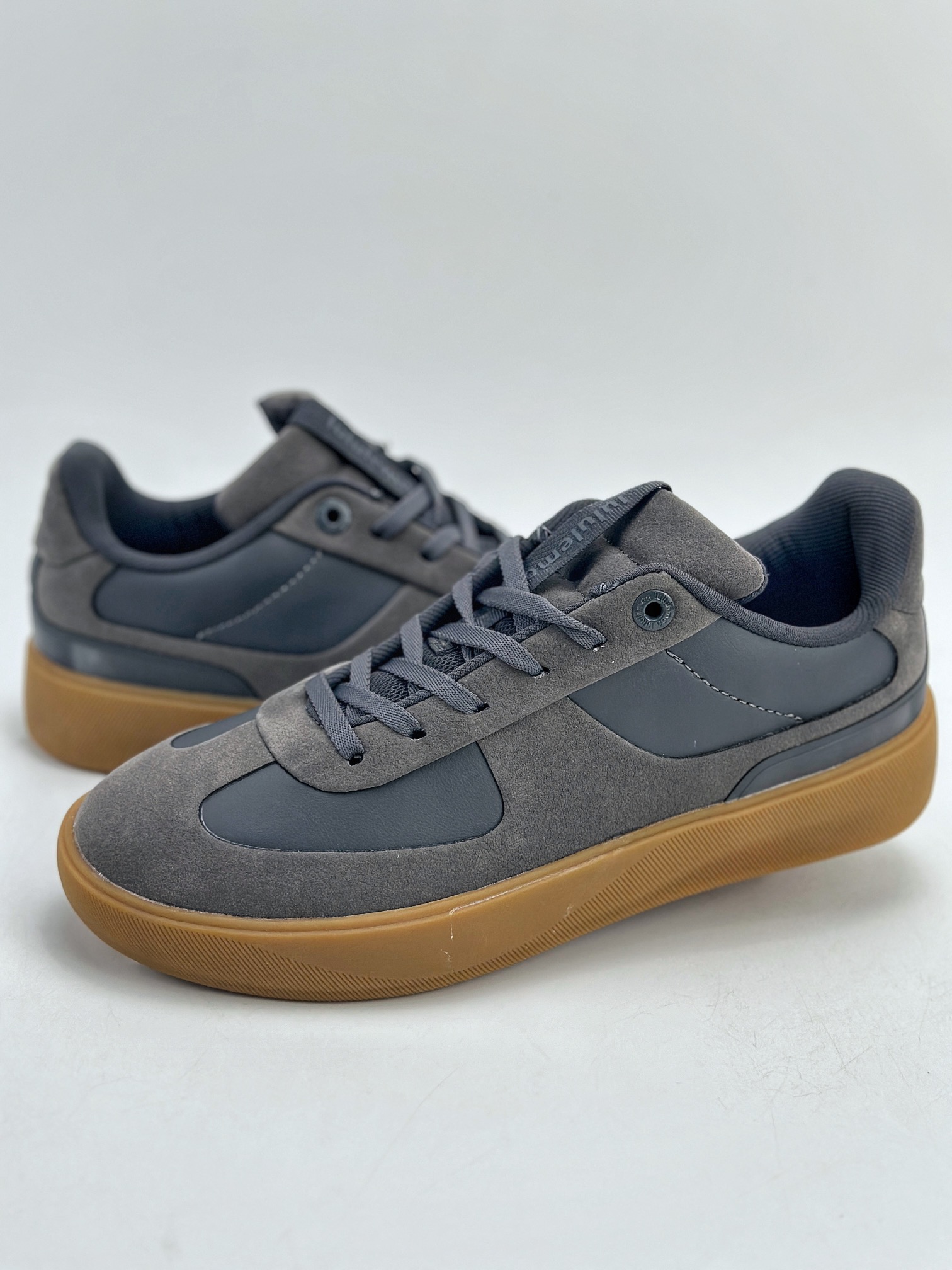 200 露露乐蒙 Lululemon W Cityverse Low 圆头系带耐磨低帮生活休闲鞋男女款生胶灰 LM9AV8S