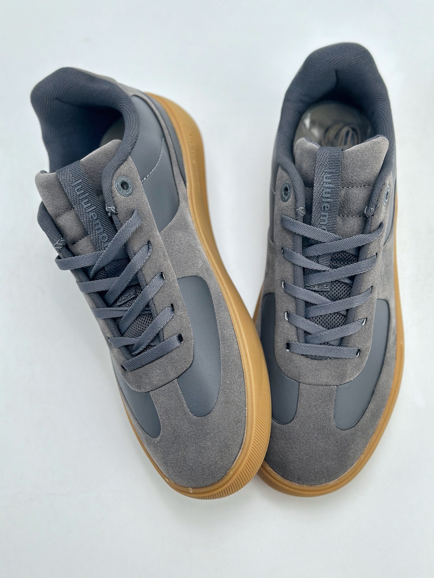 200 露露乐蒙 Lululemon W Cityverse Low 圆头系带耐磨低帮生活休闲鞋男女款生胶灰 LM9AV8S