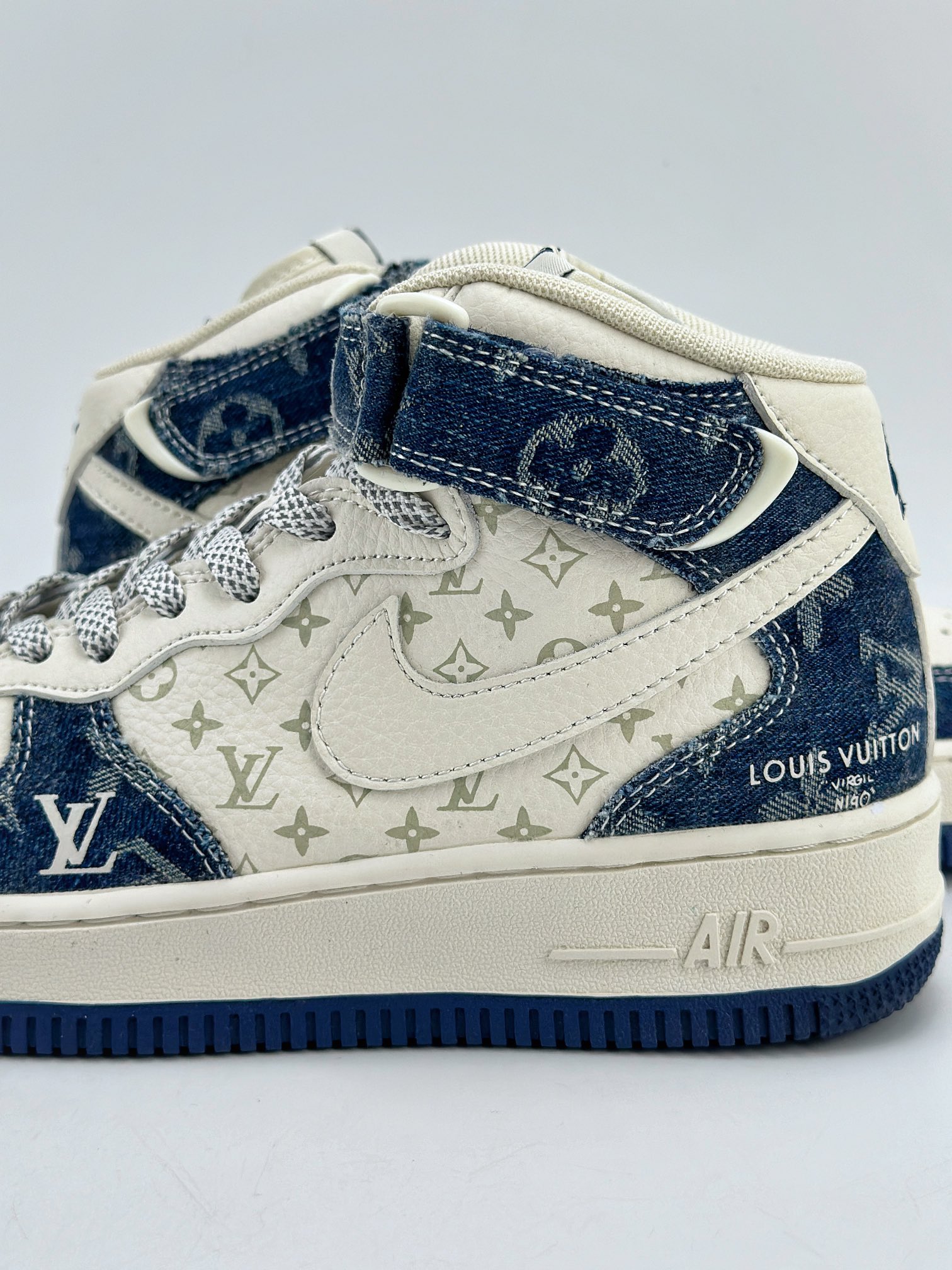 240 Nike Air Force 1 Mid 07 x Louis Vuitton 白牛仔蓝 DQ7688-200