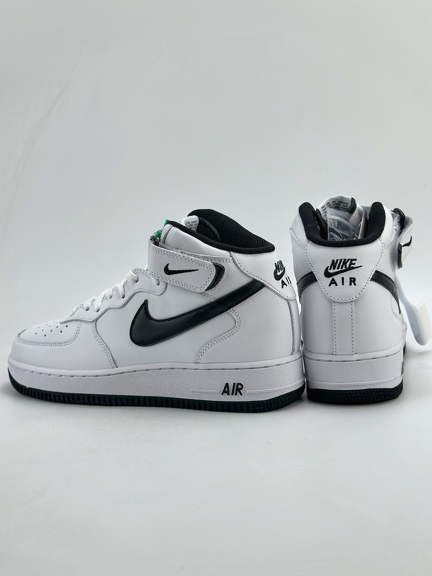 220 Nike Air Force 1 Mid 07 白黑 DV0806-101