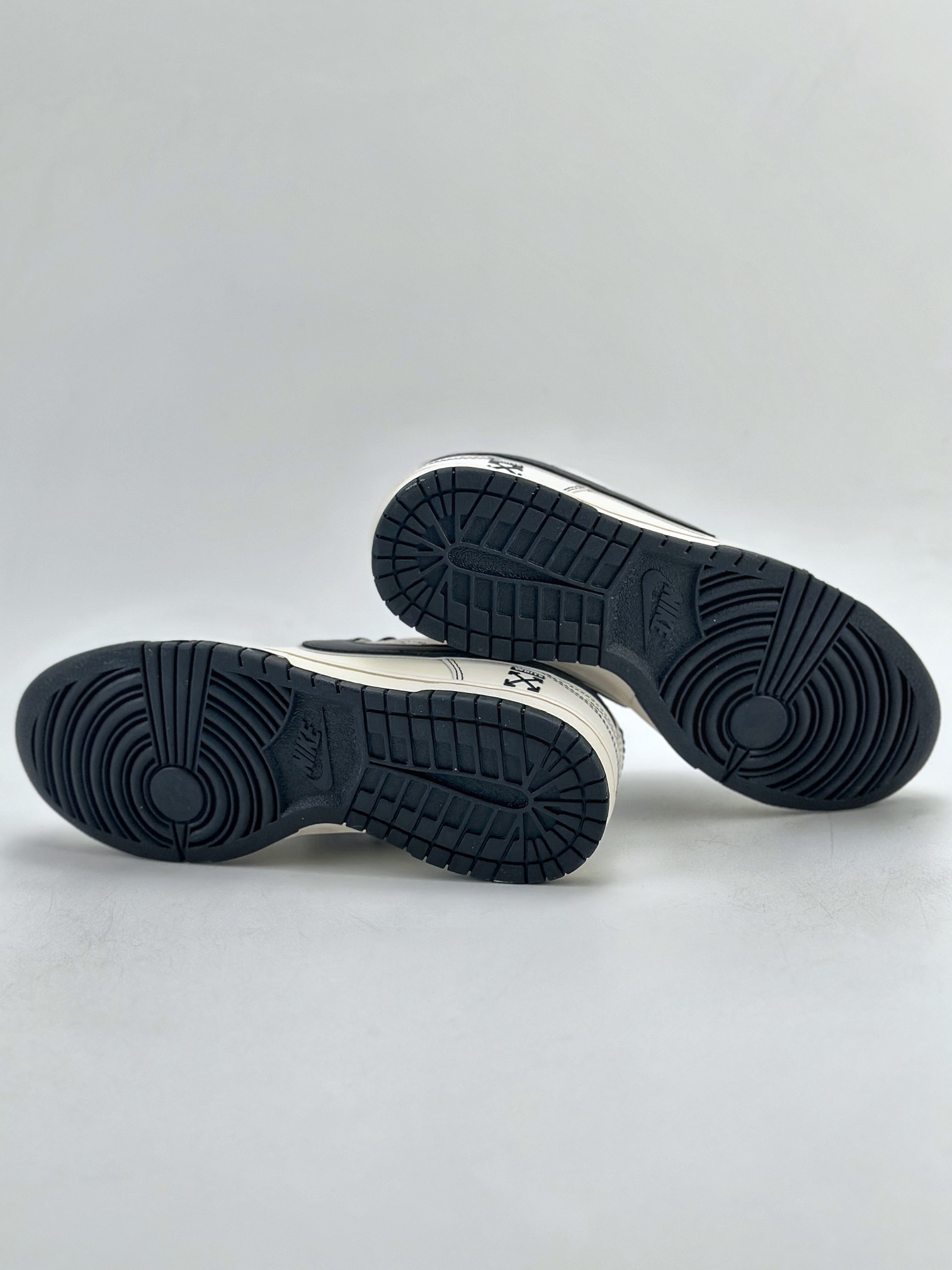 280 Nike SB Dunk Low x OFF-WHITE 白黑小钩 DJ2024-003
