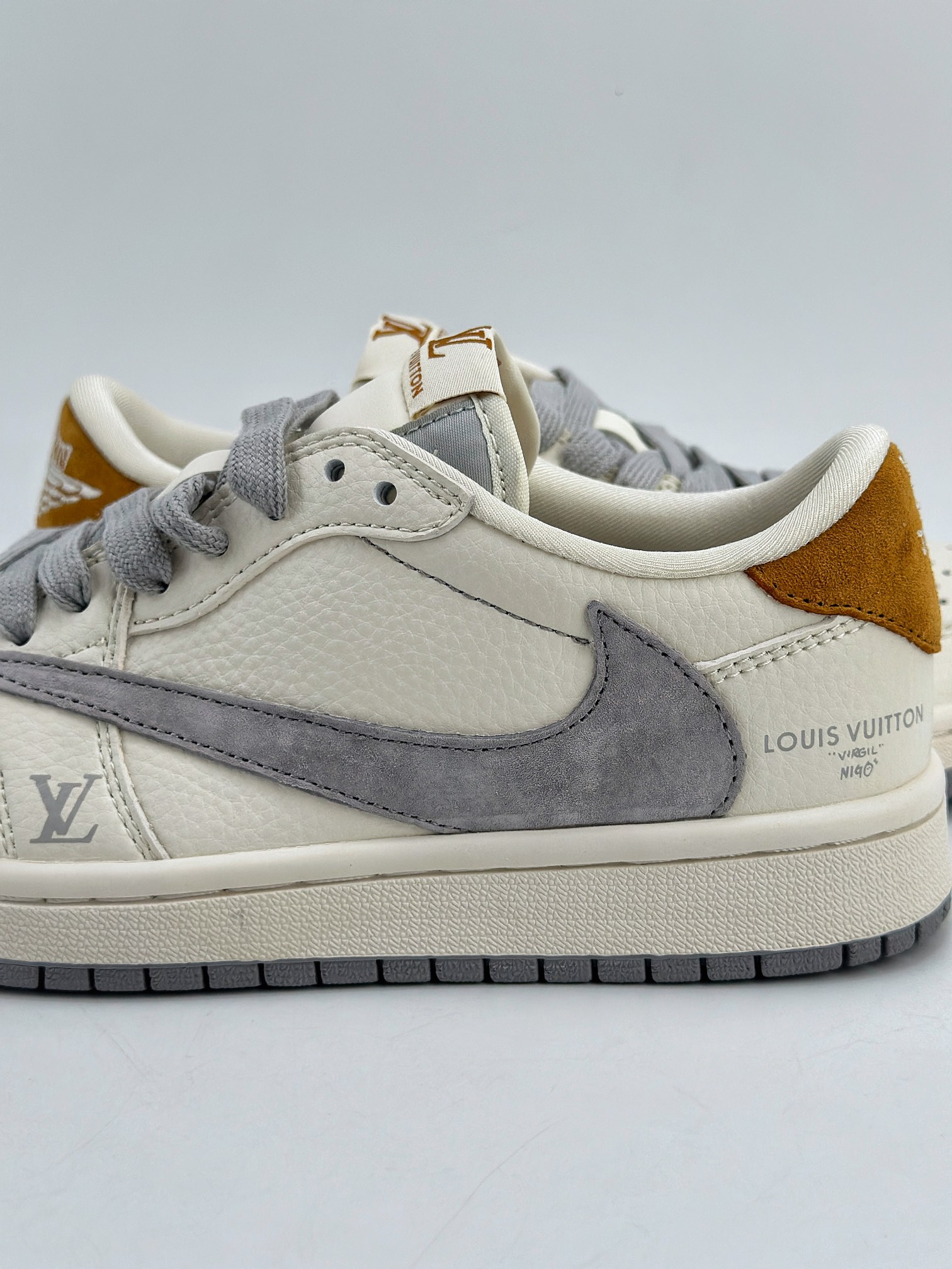 280 Travis Scott x Nike Air Jordan 1 Low x Louis Vuitton 三方联名 LX1988-800
