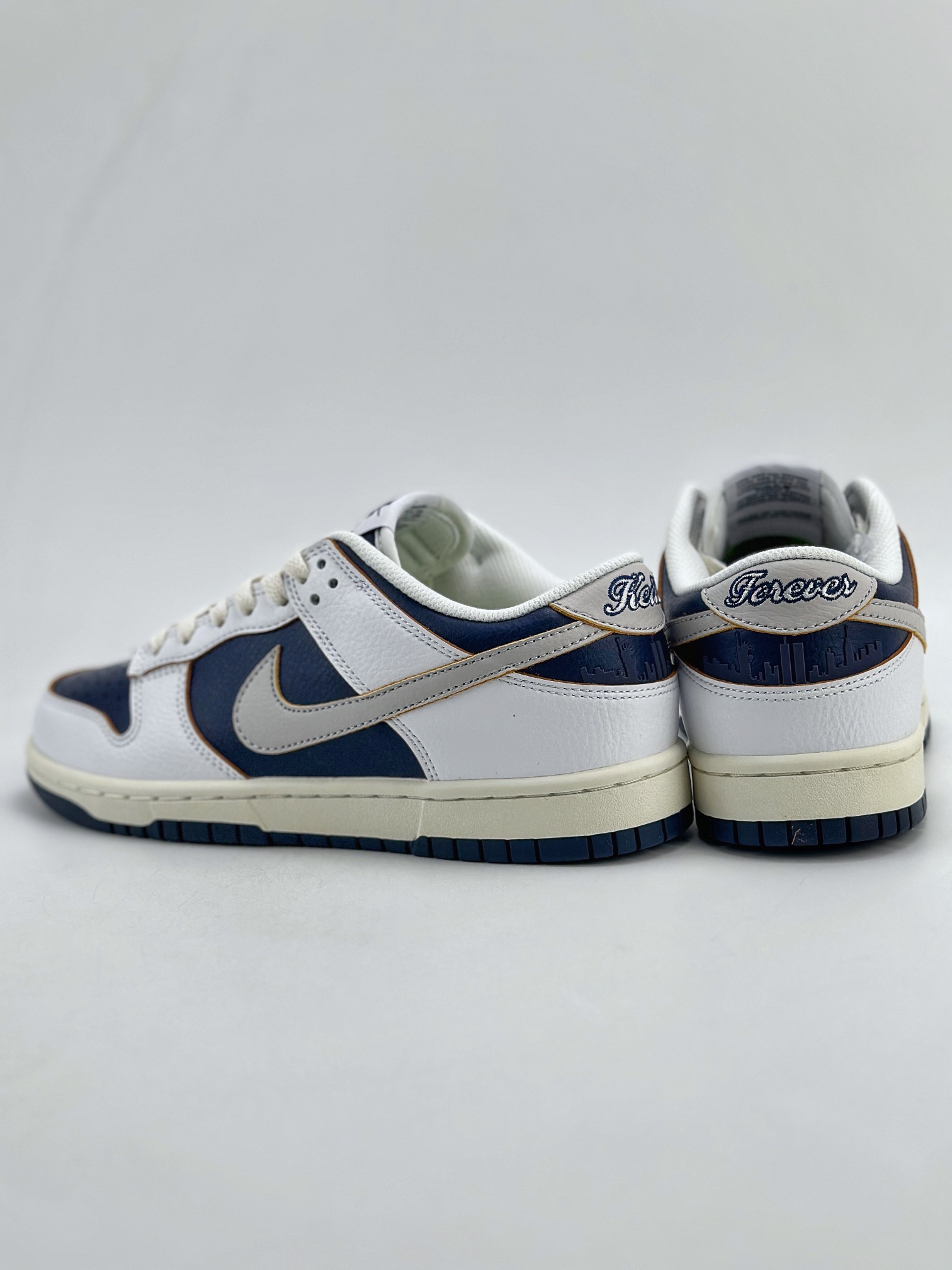 190 NIKE SB Dunk Low x HUF ”NYC” 纽约 刮刮乐 白蓝 FD8775-100