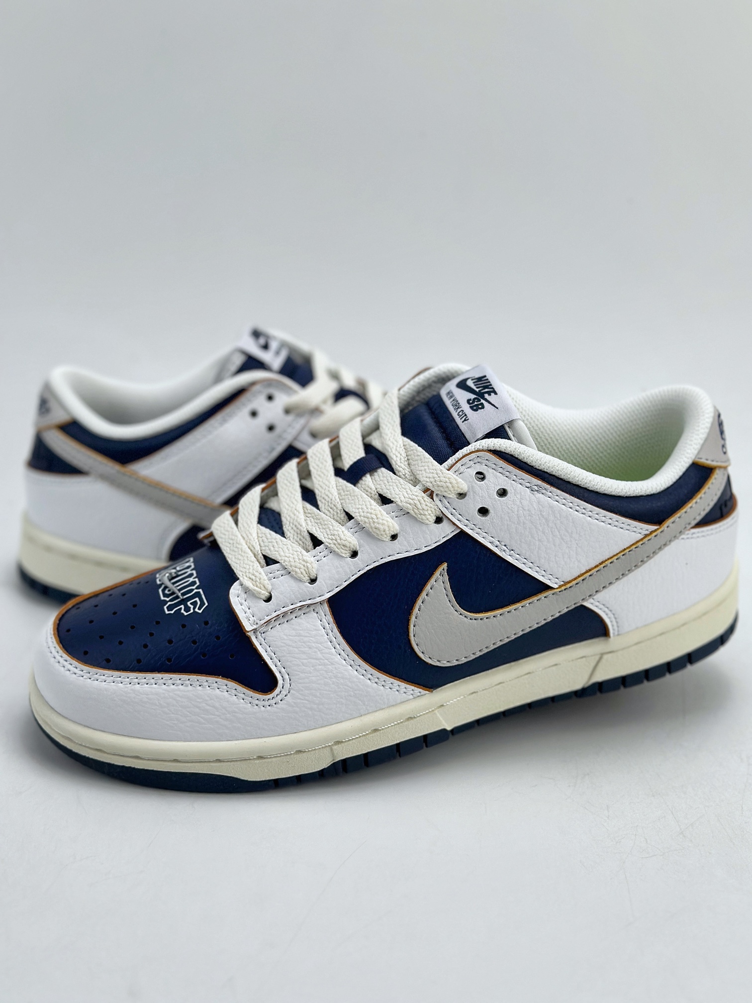 190 NIKE SB Dunk Low x HUF ”NYC” 纽约 刮刮乐 白蓝 FD8775-100
