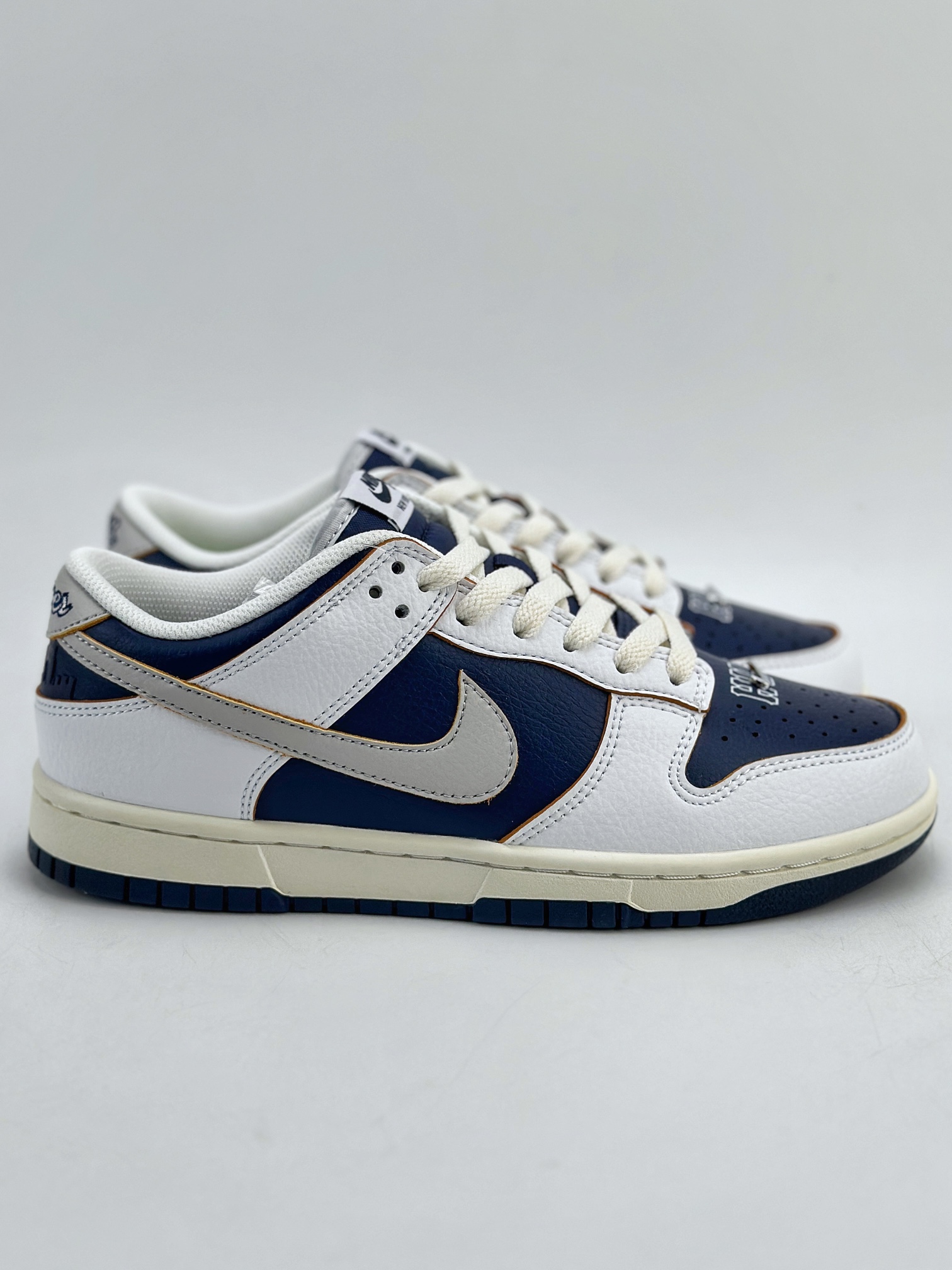 190 NIKE SB Dunk Low x HUF ”NYC” 纽约 刮刮乐 白蓝 FD8775-100