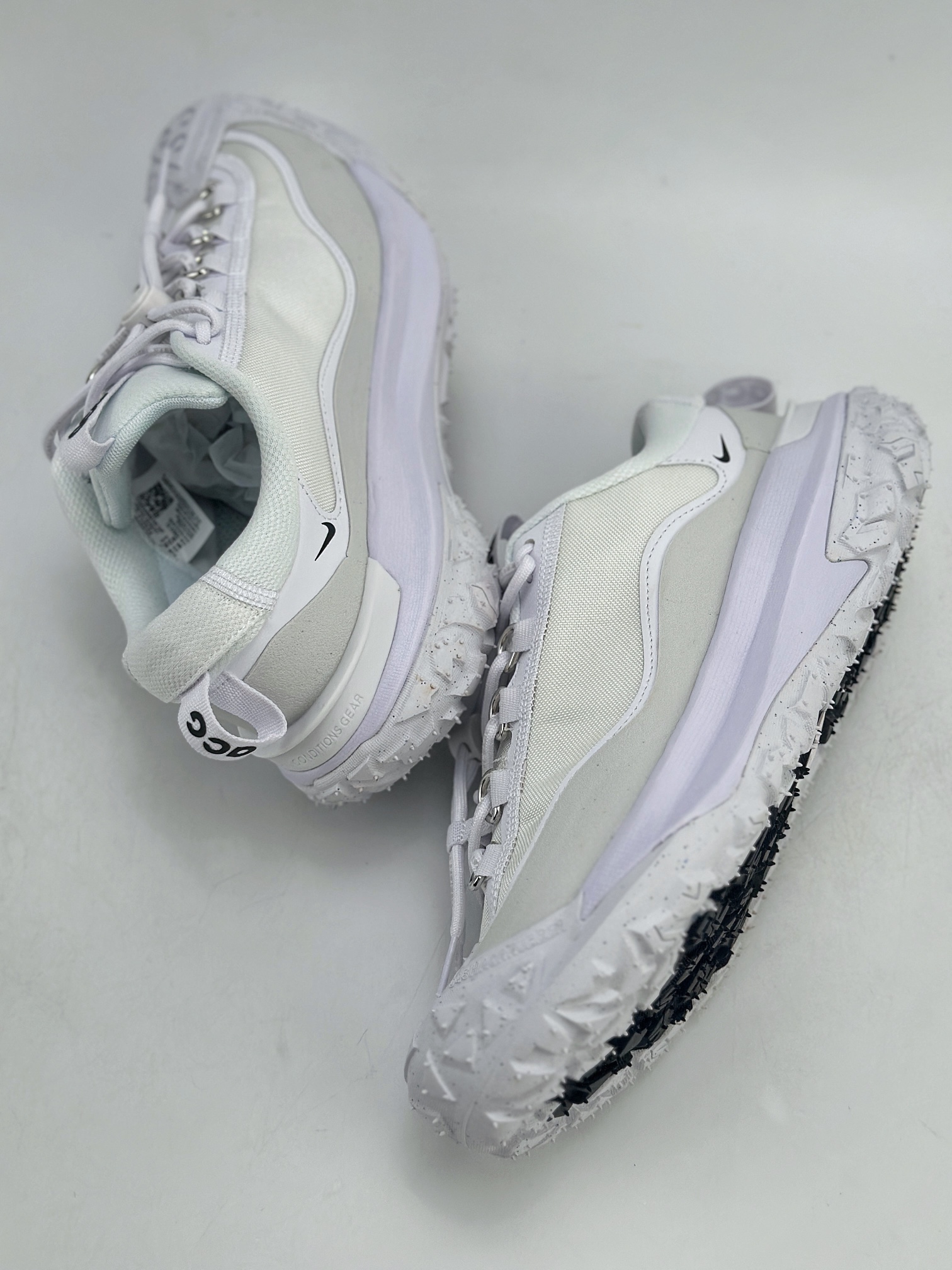220 NK ACG MOUNTAIN FLY 2 LOW 外户登山列系越跑低帮休闲动运徒步鞋 FZ3311-100