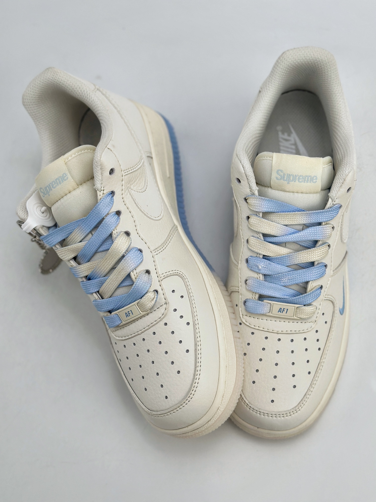 240 Nike Air Force 1 Low 07 x Supreme 白天蓝小钩 BB9599-202