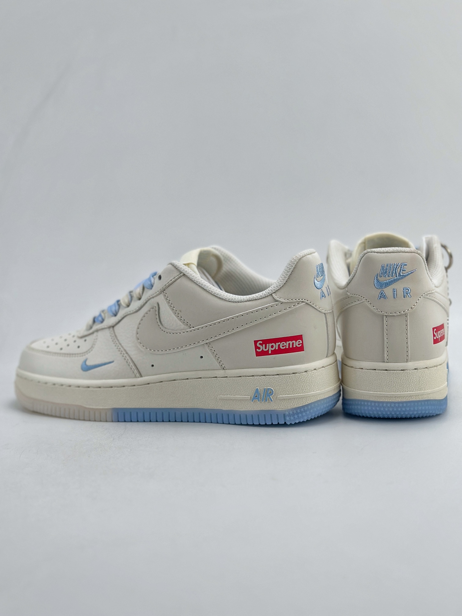 240 Nike Air Force 1 Low 07 x Supreme 白天蓝小钩 BB9599-202