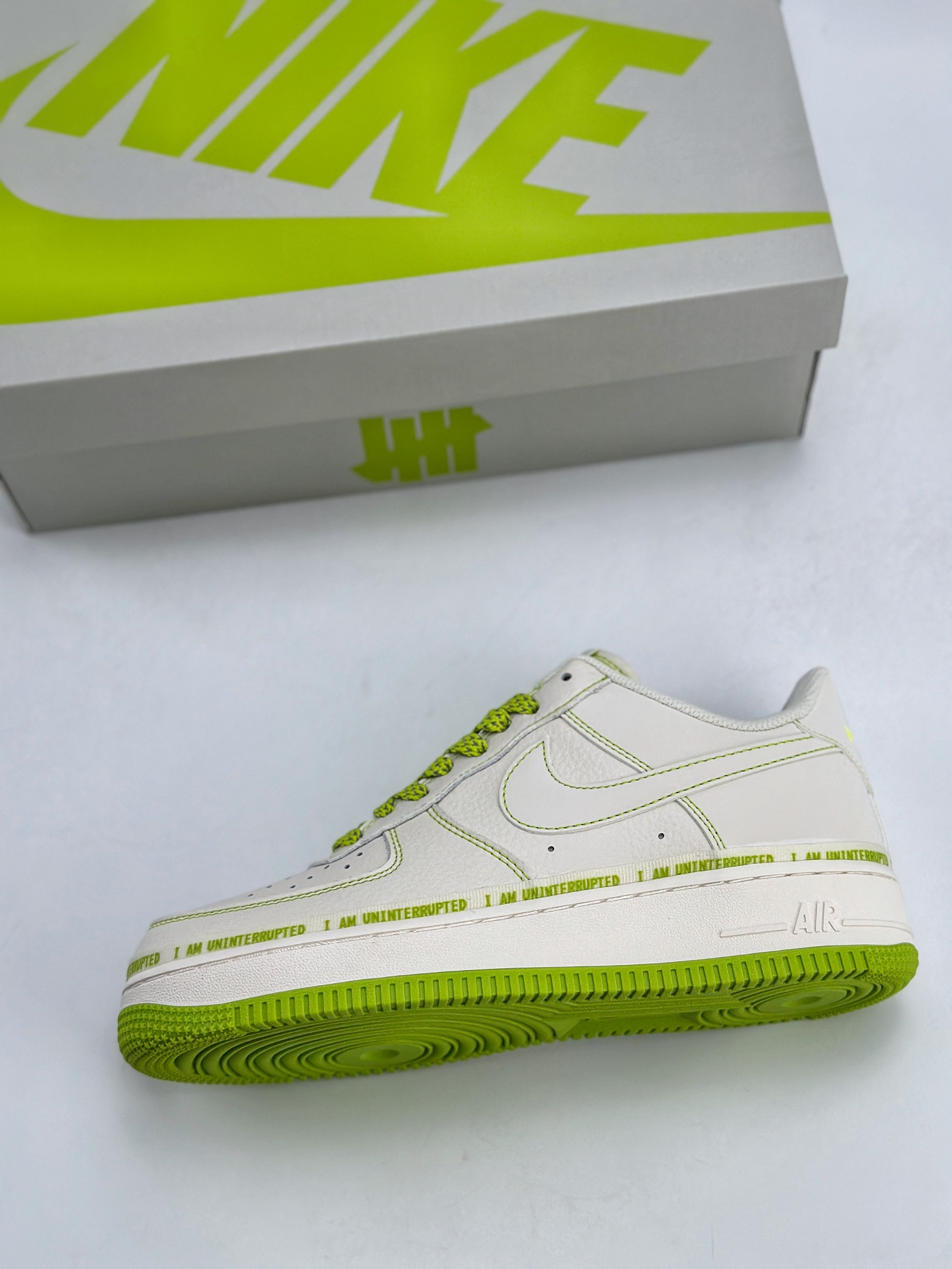 200 Nike Air Force 1 Low 07 白苹果绿满天星 LJ2322-568