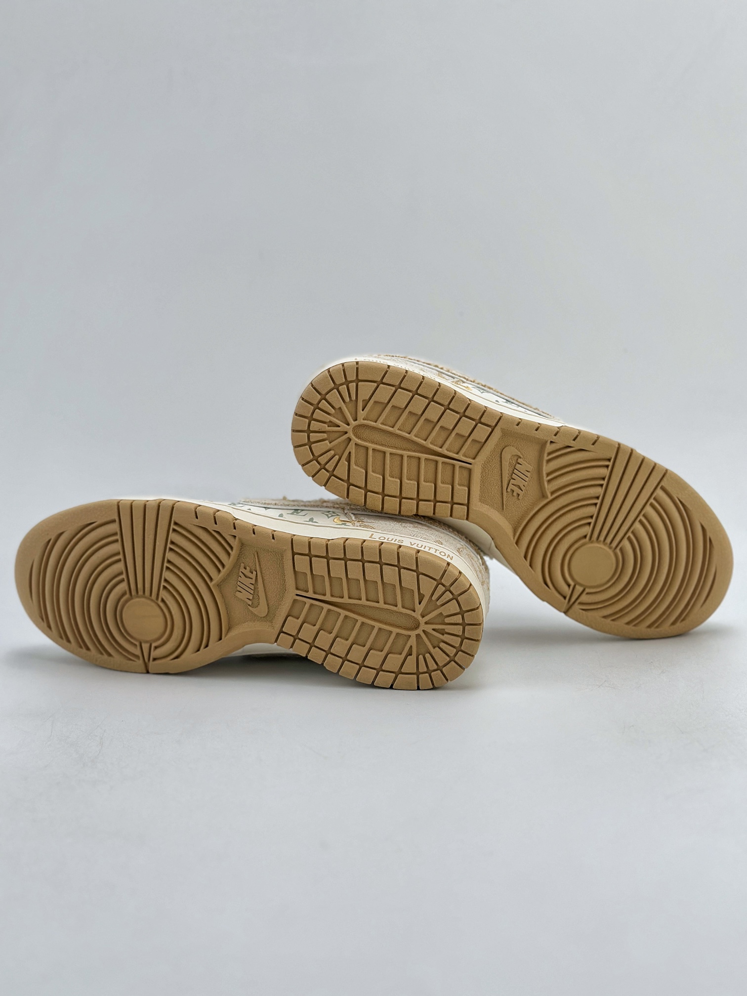 280 Nike SB Dunk Low x Louis Vuitton 白米棕牛仔布 SJ2068-258