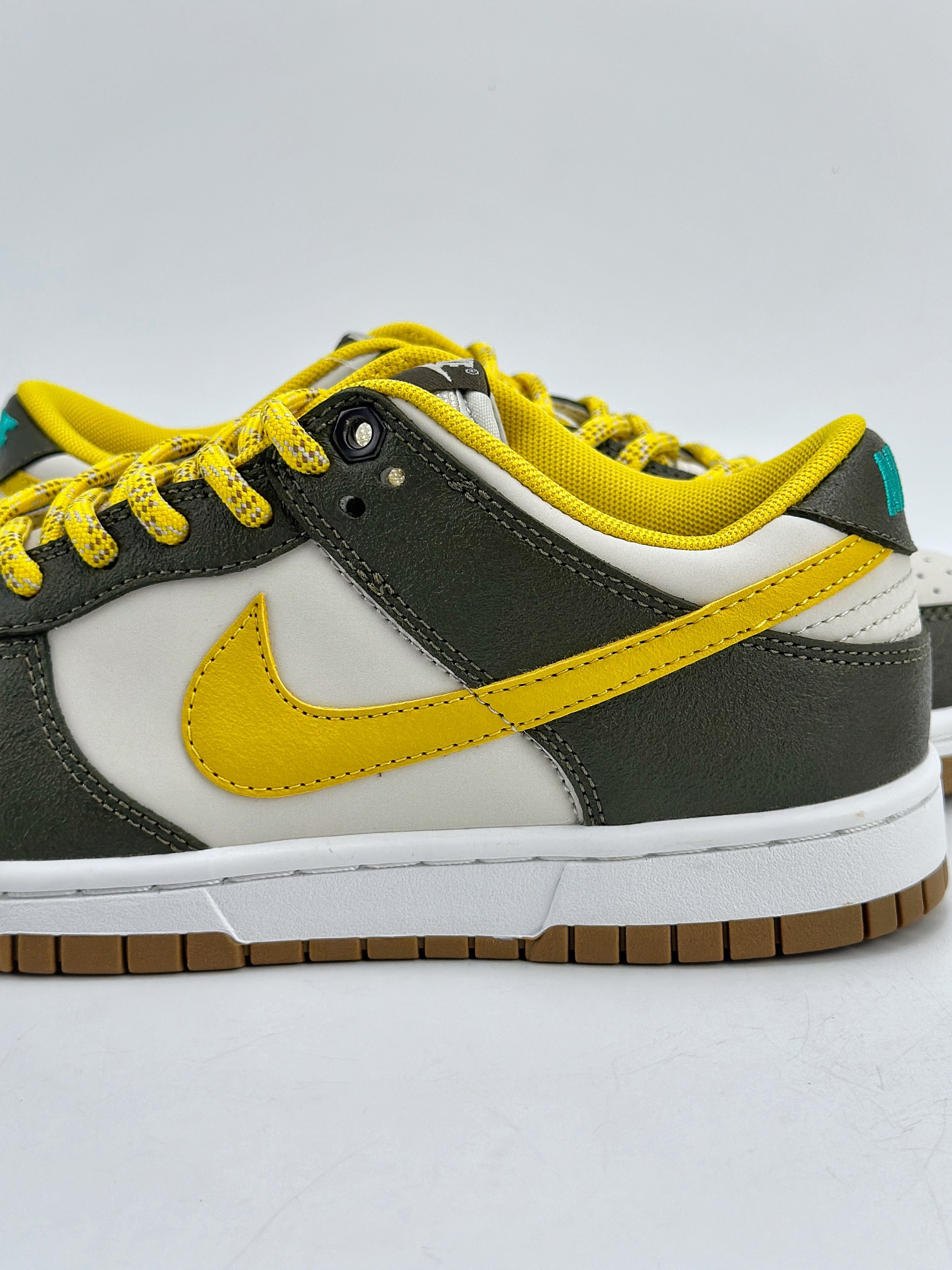 190 NIKE SB Dunk Low PRM 白黄 FV3629-371