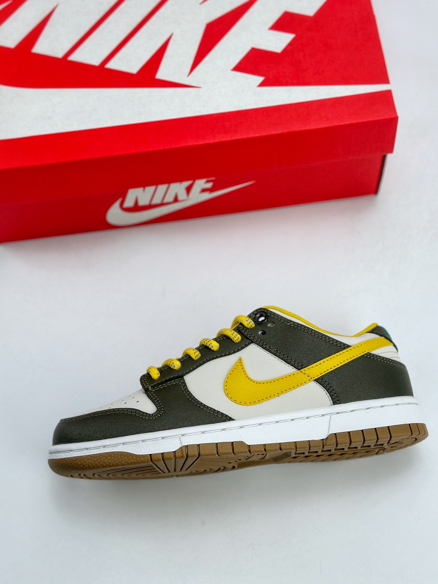 190 NIKE SB Dunk Low PRM 白黄 FV3629-371