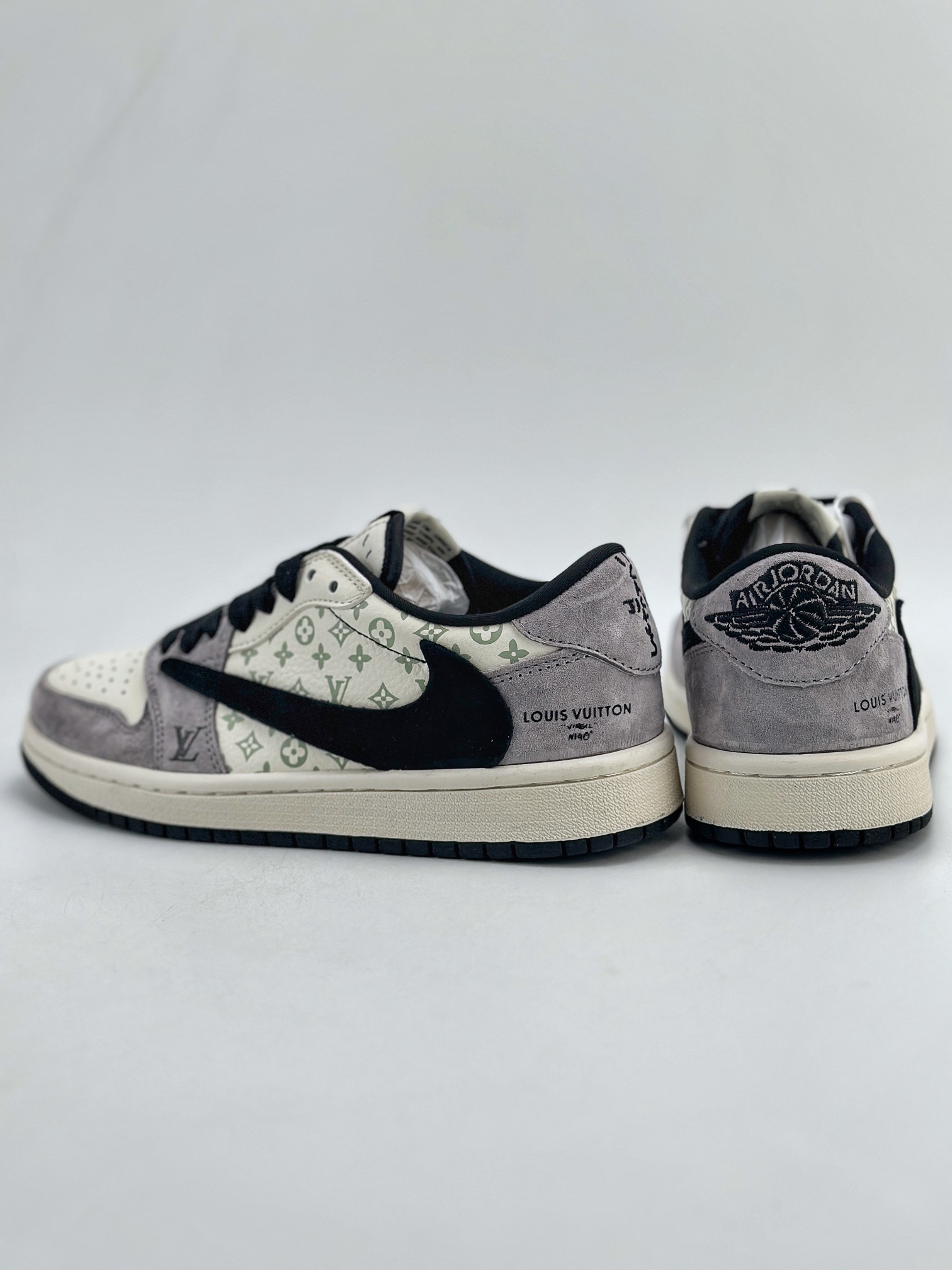 280 Travis Scott x Nike Air Jordan 1 Low x Louis Vuitton 三方联名 Air Jordan 1 Low 反转白浅紫黑倒钩 SJ2068-101