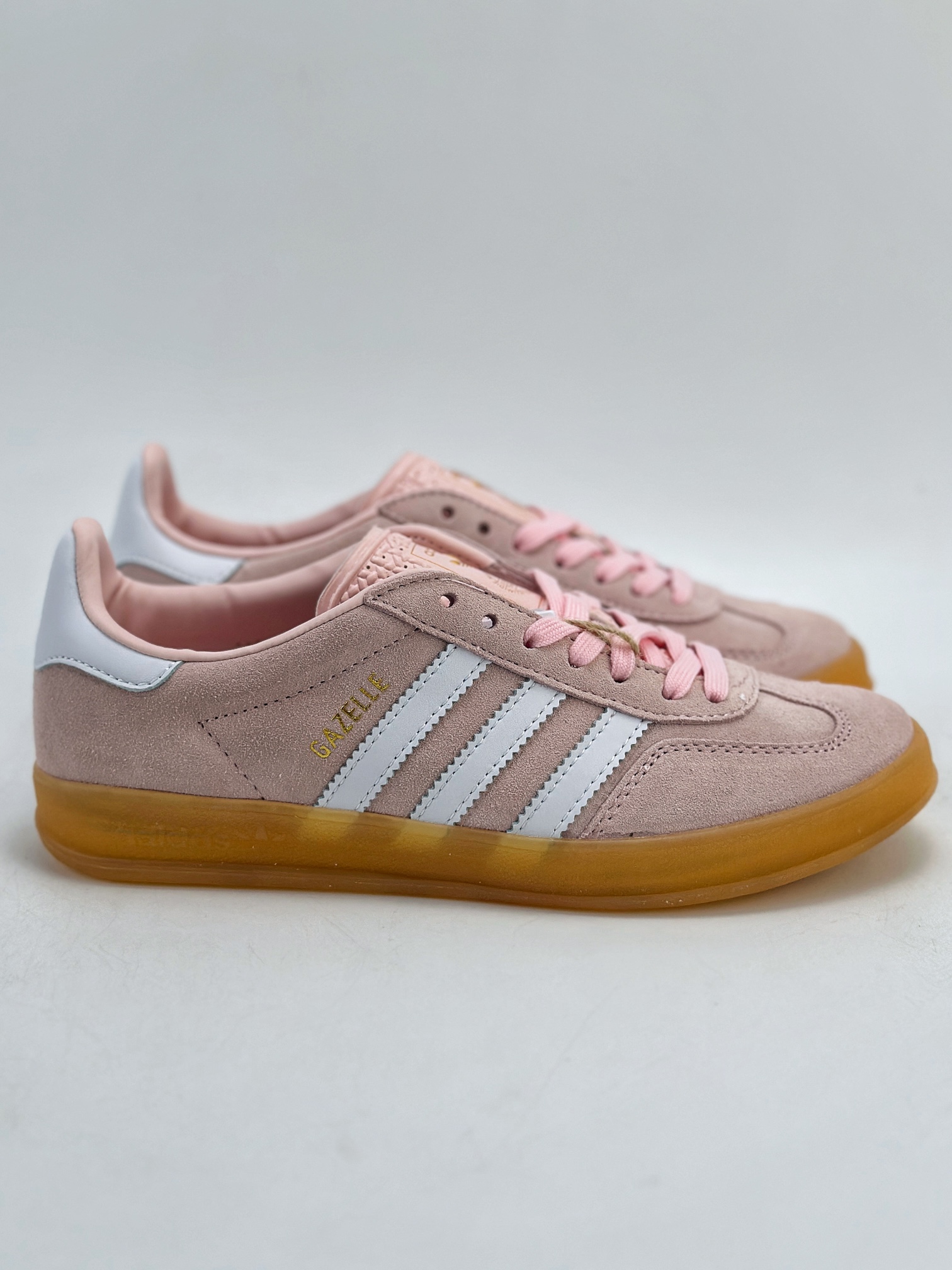 adidas Originals Gazelle INdoor 白粉 三叶草休闲防滑耐磨低帮板鞋 IH5484