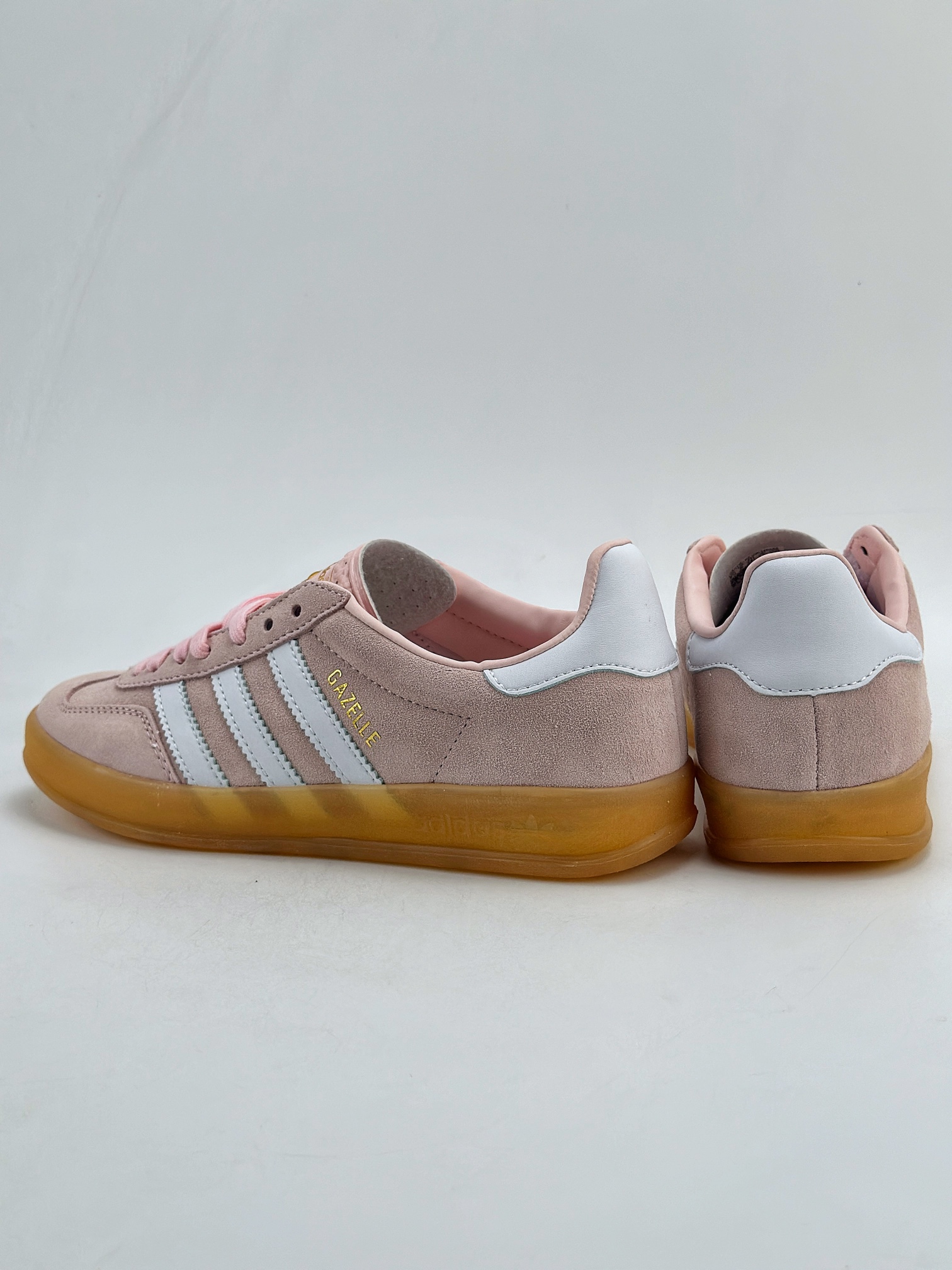 adidas Originals Gazelle INdoor 白粉 三叶草休闲防滑耐磨低帮板鞋 IH5484