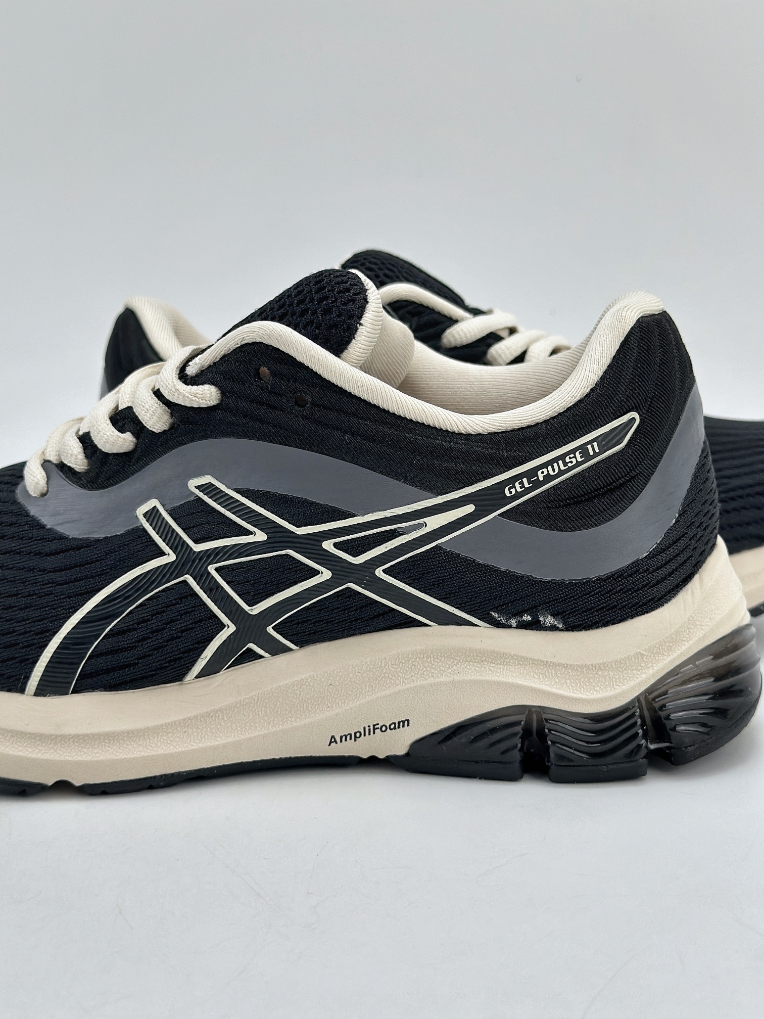 Asics GEL-PULSE 11 亚瑟士运动透气专业跑鞋  1011B293-003