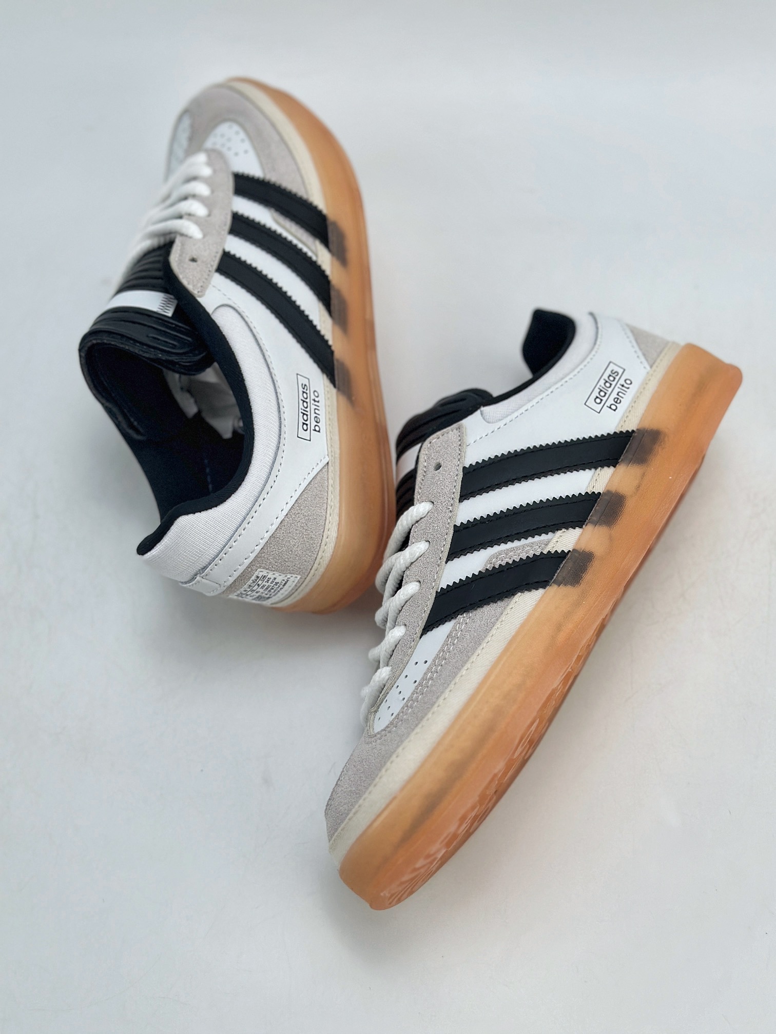 adidas Originals Gazelle INdoor x Bad Bunny 坏痞兔白黑 三叶草休闲防滑耐磨低帮板鞋  IF9735