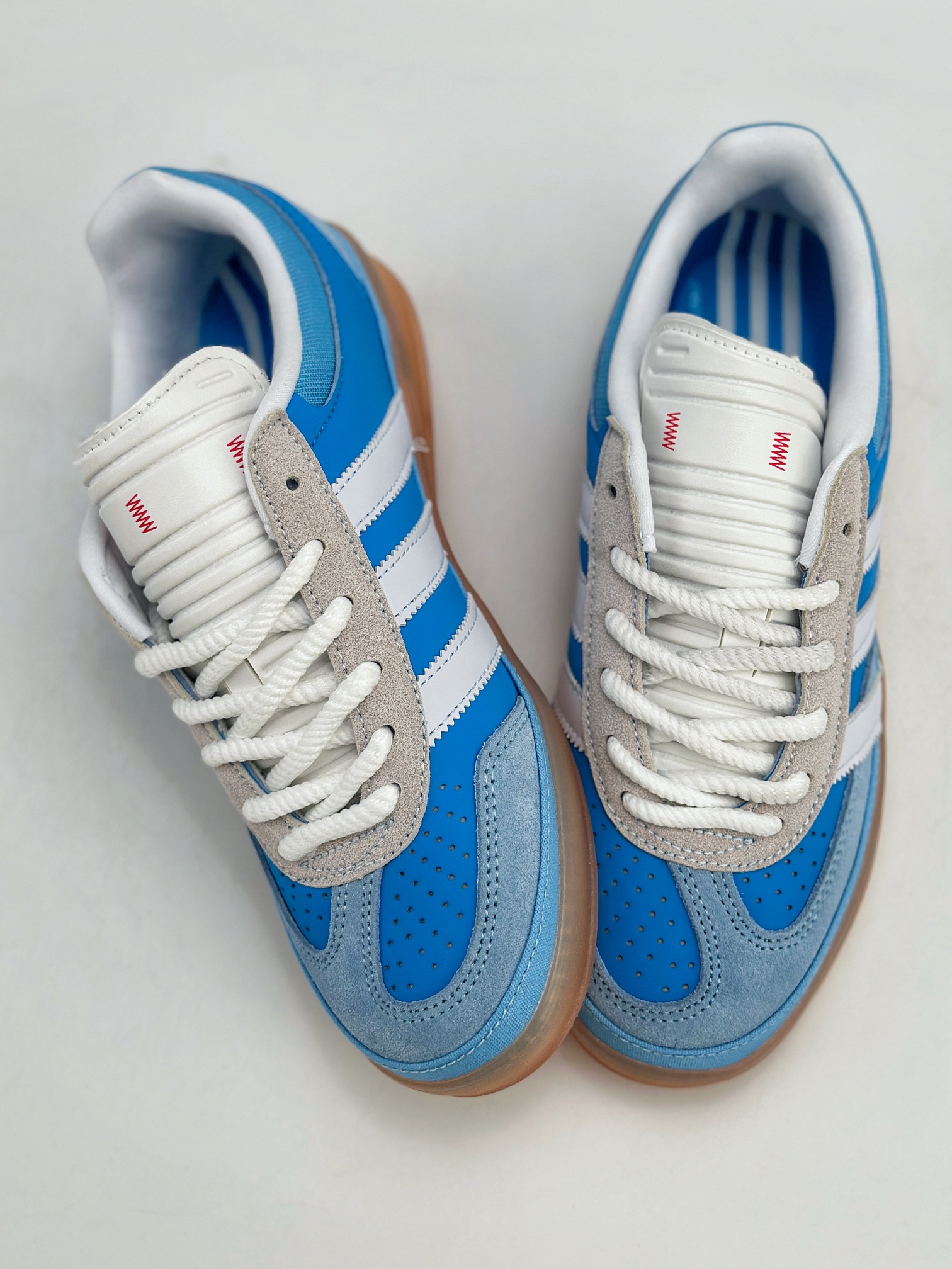 adidas Originals Gazelle INdoor x Bad Bunny 坏痞兔蓝白三叶草休闲防滑耐磨低帮板鞋   IF9734