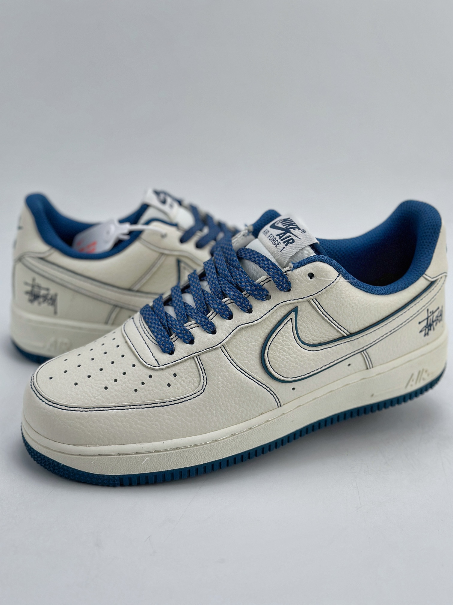 Nike Air Force 1 Low 07 x Stussy 斯图西白蓝满天星  UN1635-333