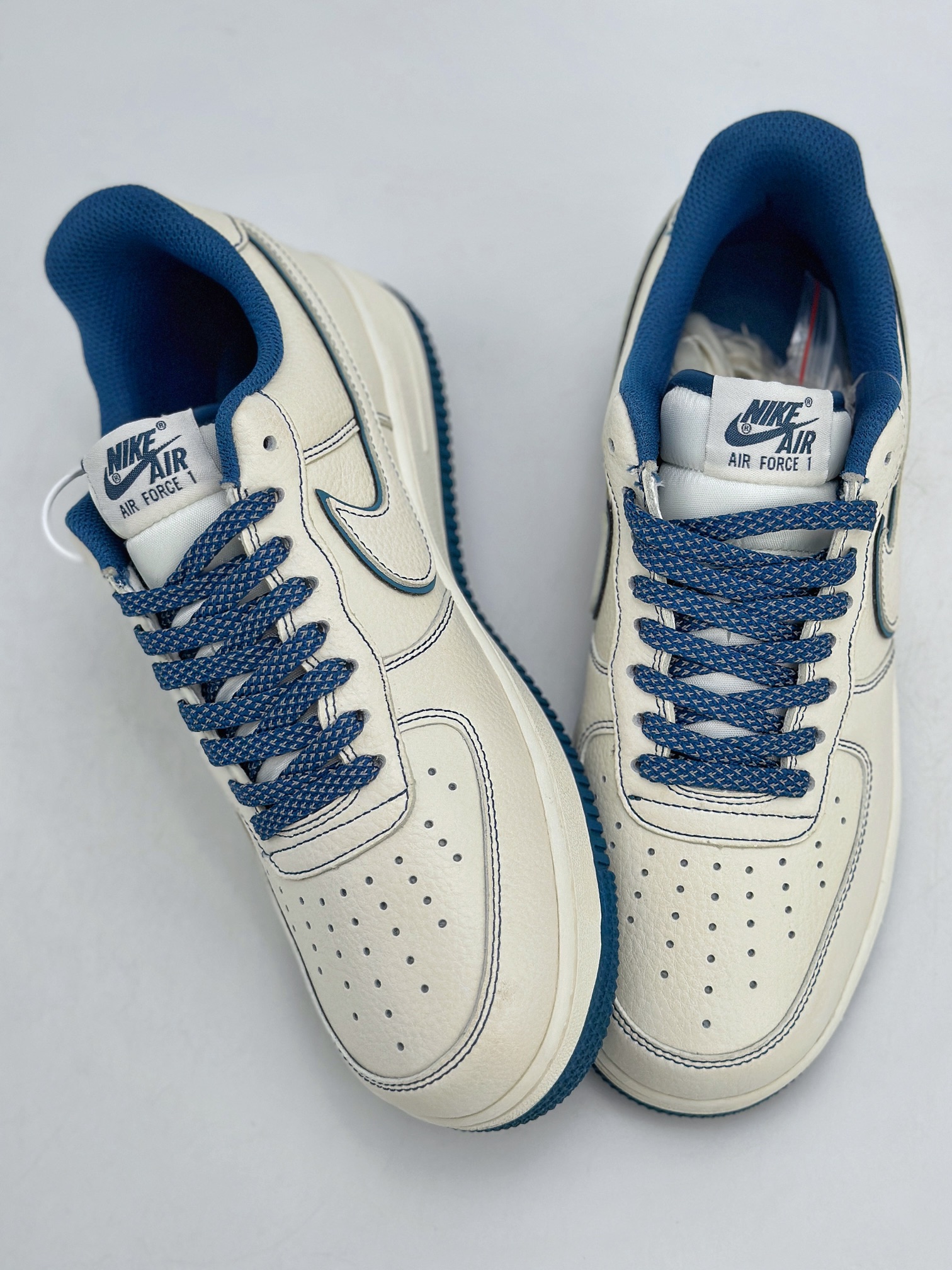 Nike Air Force 1 Low 07 x Stussy 斯图西白蓝满天星  UN1635-333