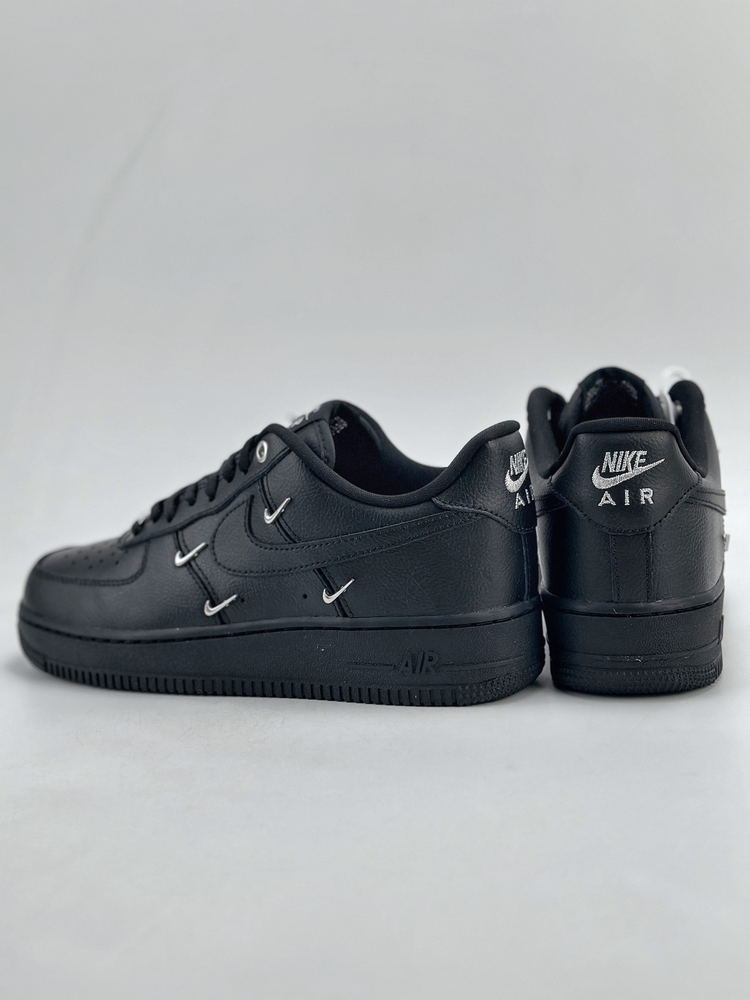 Nike Air Force 1 Low 07 WMNS 黑武士四钩  HQ1180-001