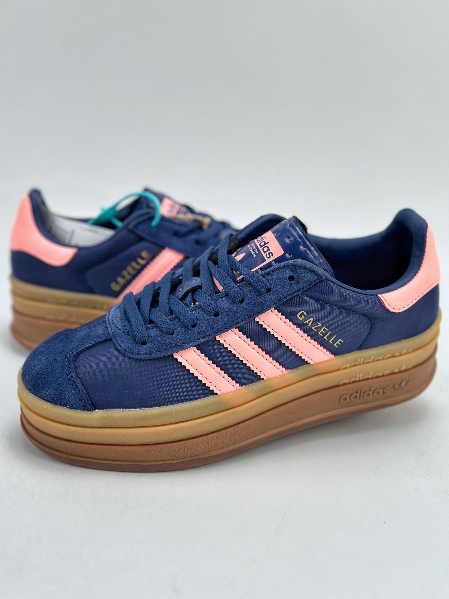 AD Originals Gazelle Bold W 三层底低帮耐磨厚底增高板鞋   IG4390