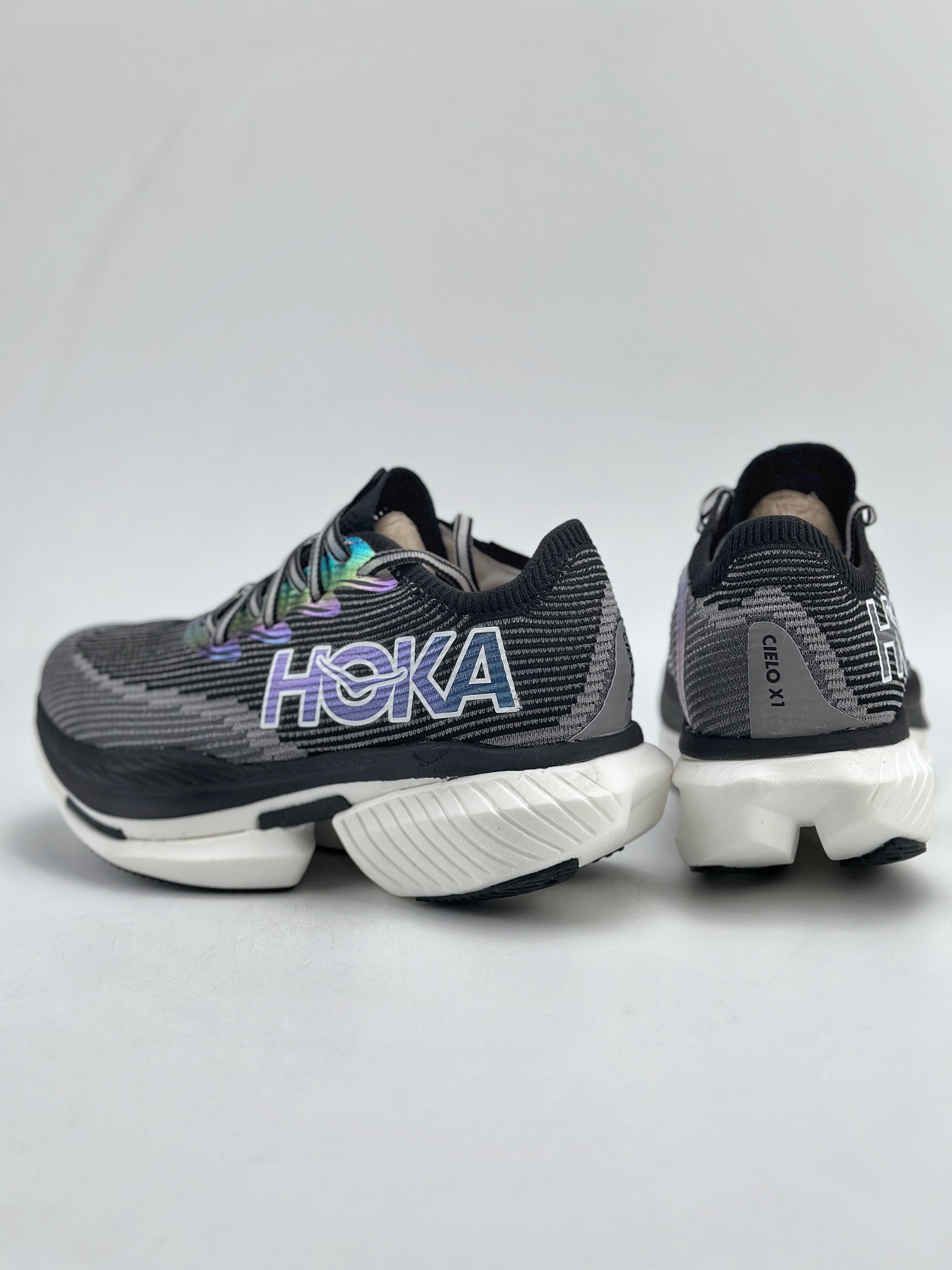 Hoka ONE ONE Cielo X 1 Low 低帮专业越野跑步鞋 1147910-BWHT