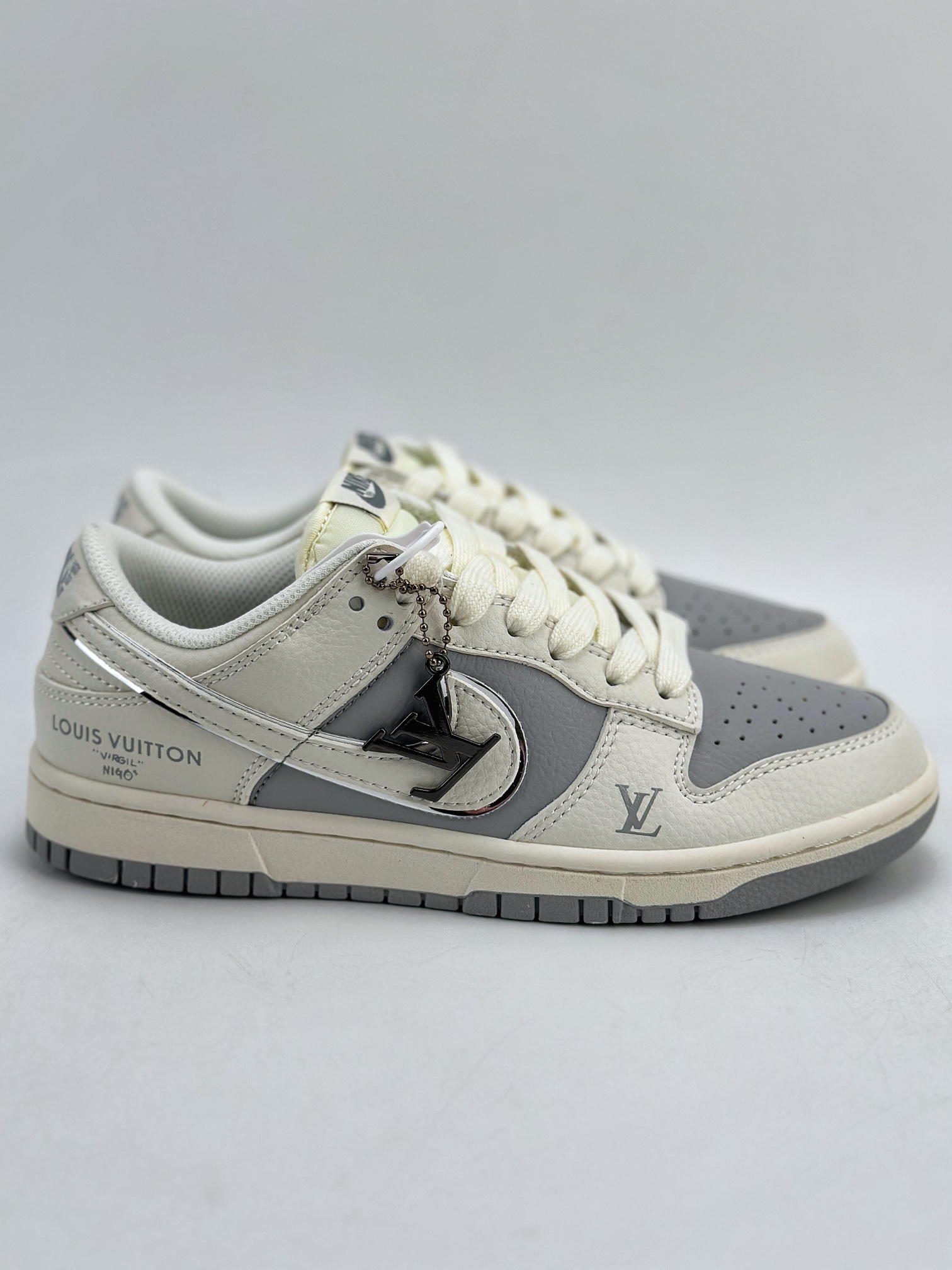 Nike SB Dunk Low x Louis Vuitton 白灰  BB8766-210