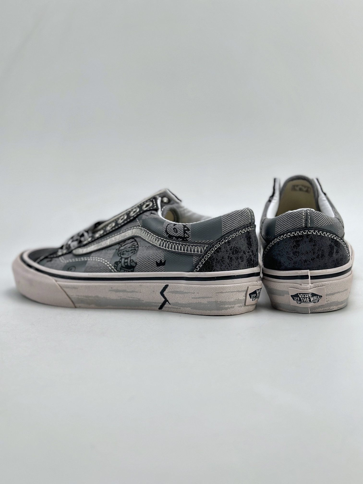 HIRONO x Vans UA Style 36Va 泡泡玛特小野联名  VN000CDEN43