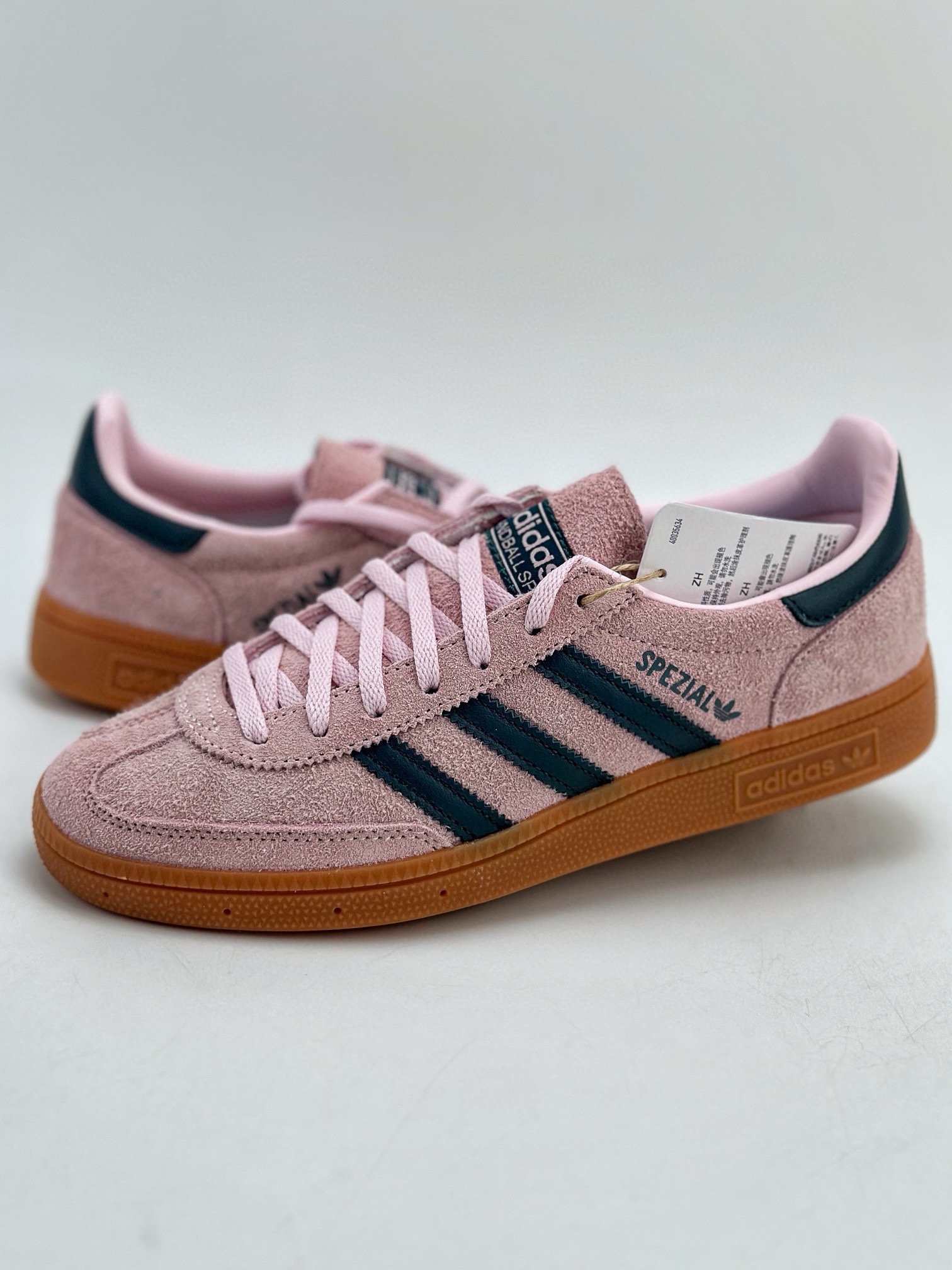 adidas originals Samba Handball Spezial 此款以简约大方的造型设计  IF6561