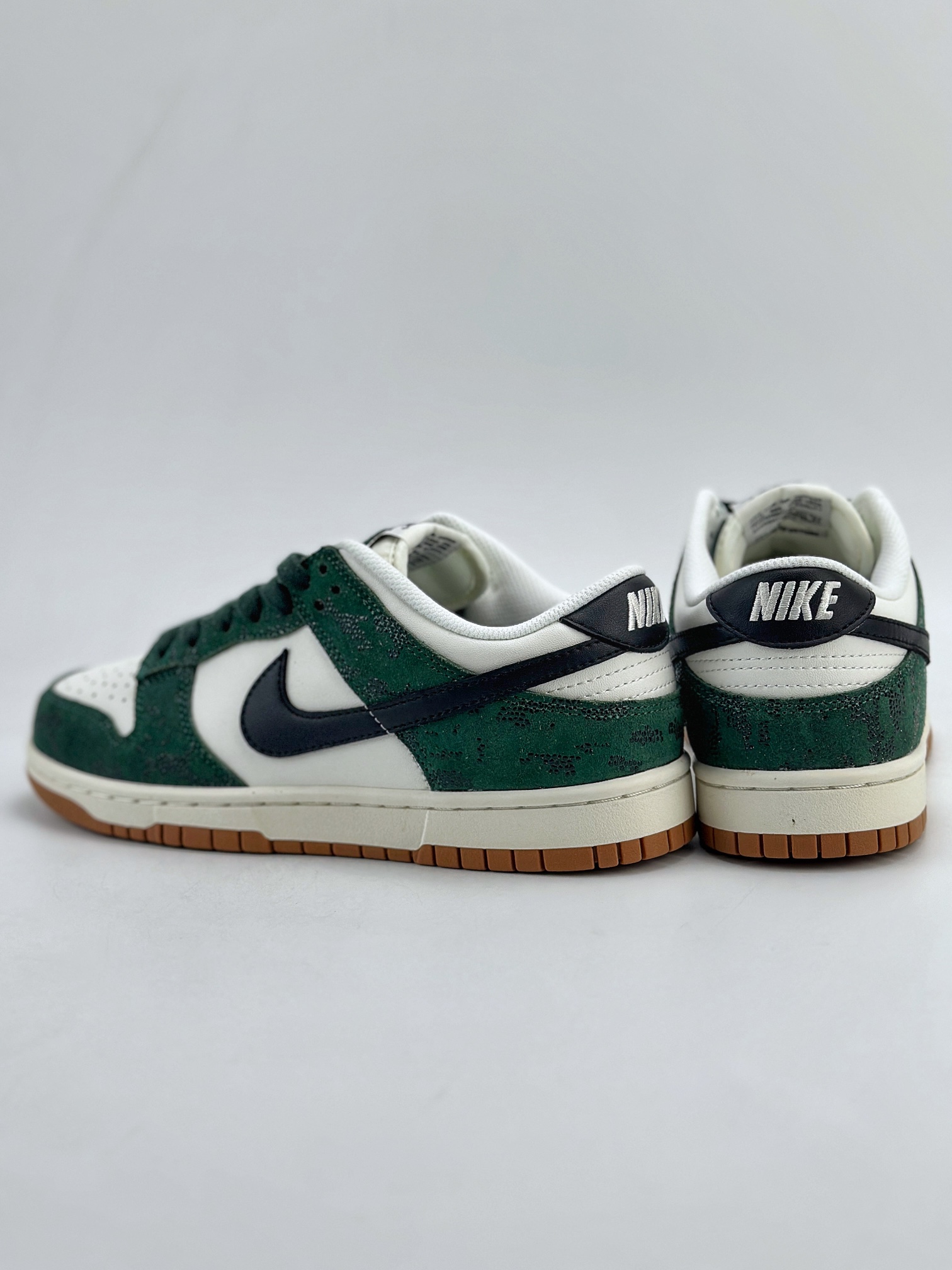 NIKE SB Dunk Low 白绿  FQ8893-397