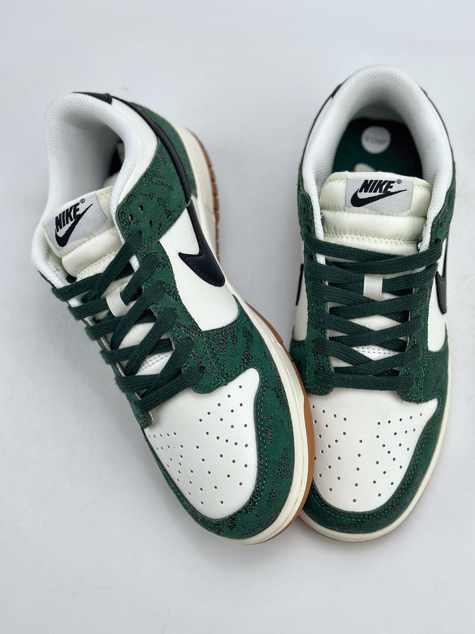 NIKE SB Dunk Low 白绿  FQ8893-397