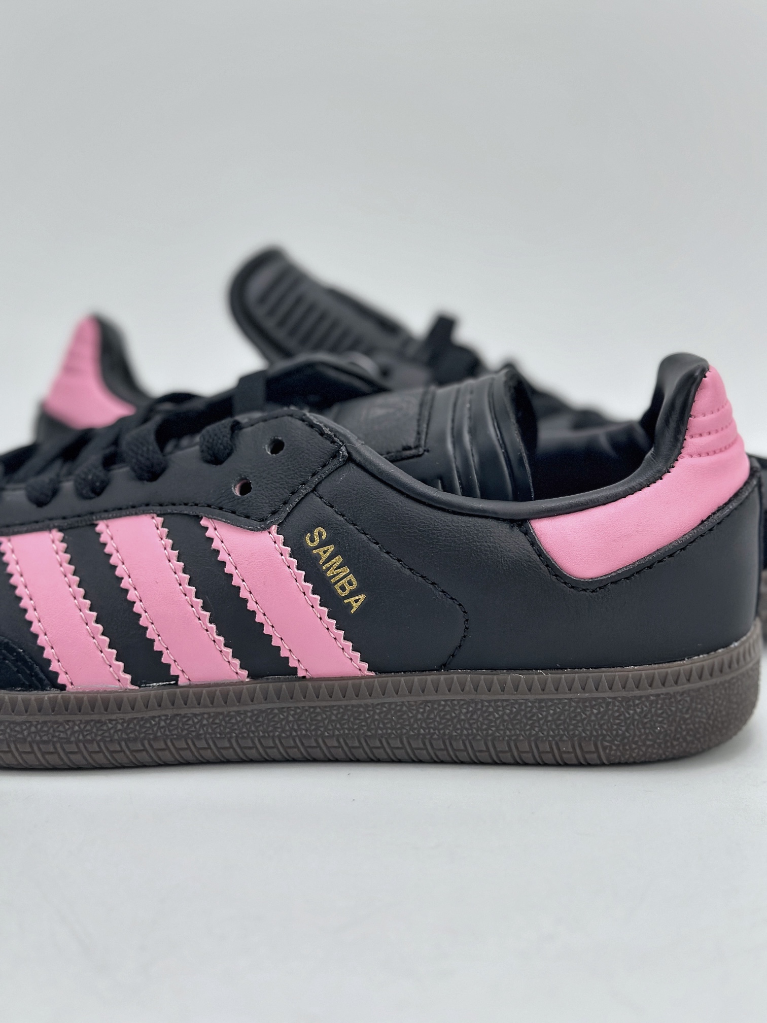 adidas Originals Gazelle INdoor 黑粉 三叶草休闲防滑耐磨低帮板鞋 ID0478